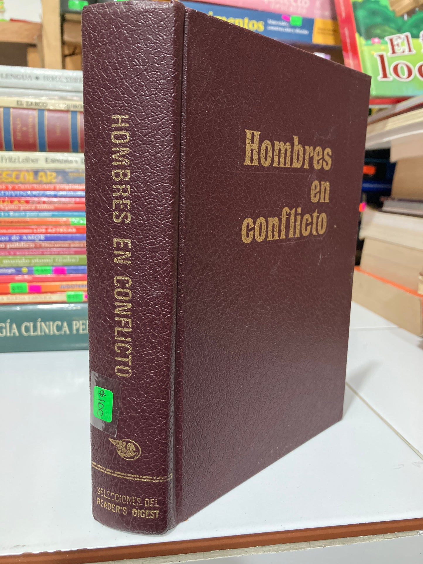 HOMBRES EN CONFLICTO USADO HISTORIA JUAREZ