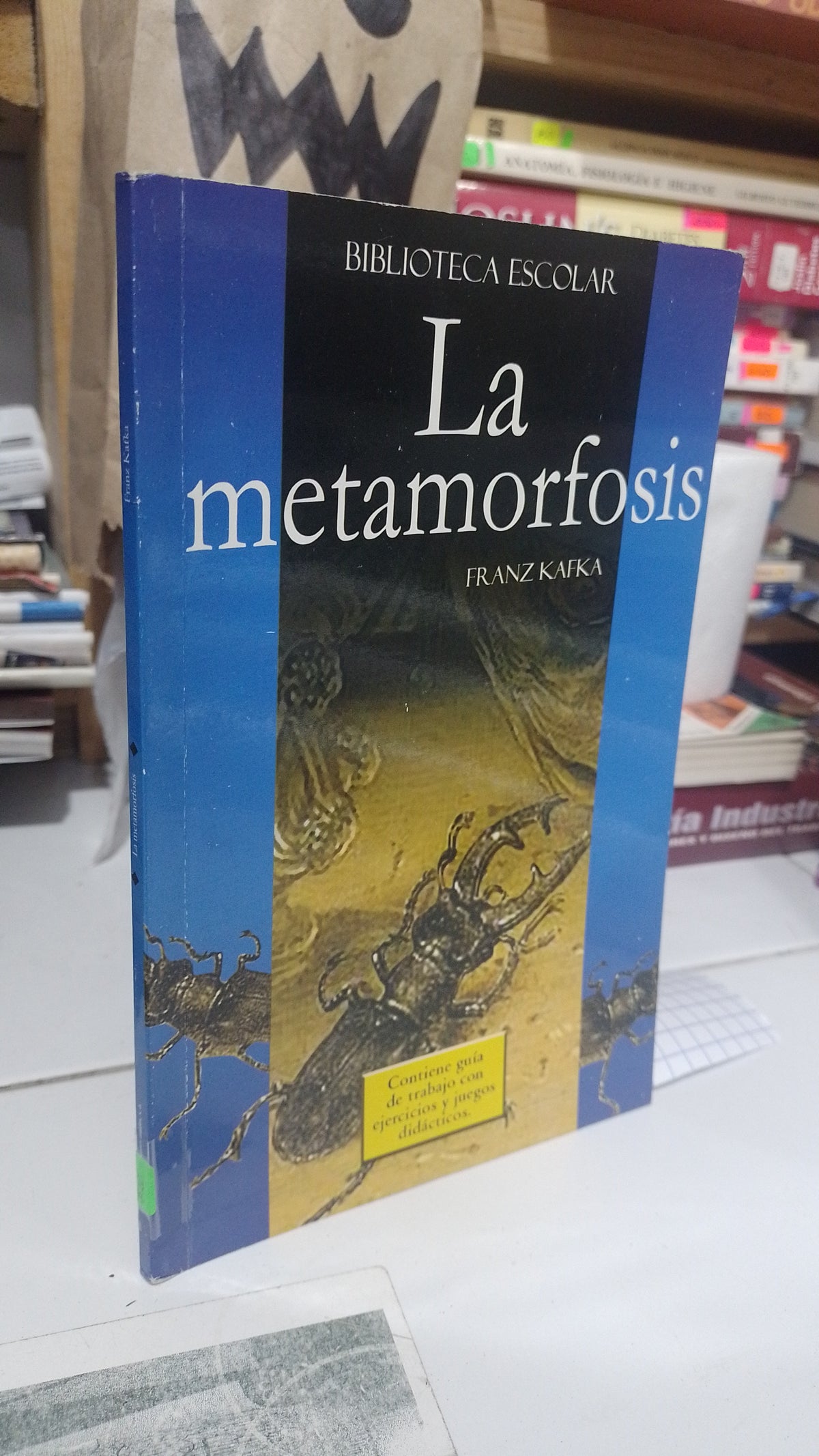 LA METAMORFOSIS POR FRANZ KAFKA USADO NOVELA JUAREZ 507