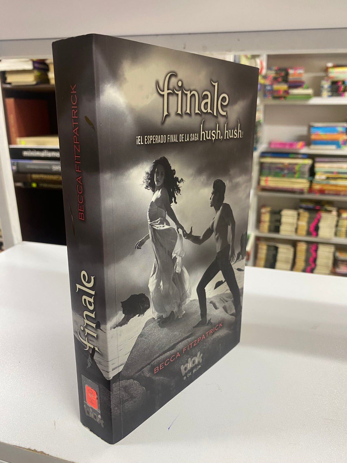 FINALE BECCA FITZPATRICK USADO NOVELA JUARE 515