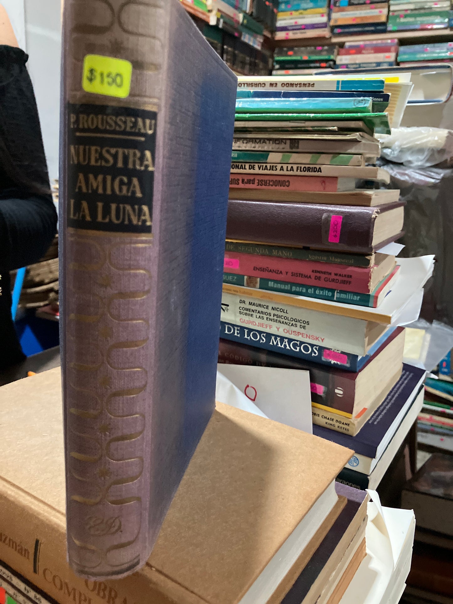 NUESTRA AMIGA LA LUNA POR PIERRE ROUSSEAU 1963 SEGUNDA EDICIÓN USADO ANTIGUOS ALDAMA