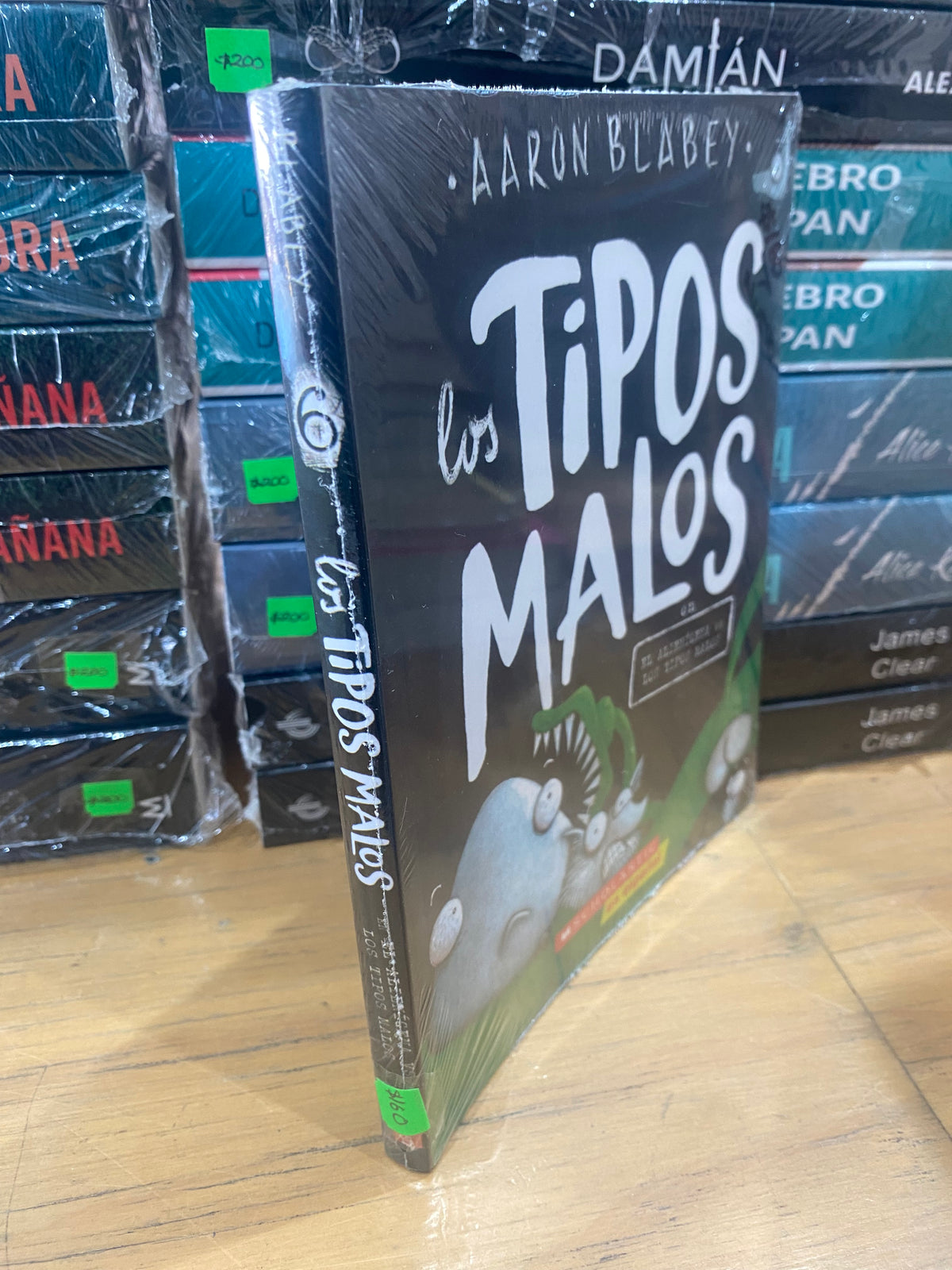 LOS TIPOS MALOS EN EL ALIENIGENA VS LOS TIPOS MALOS AARON BLABEY NUEVO JUAREZ 515