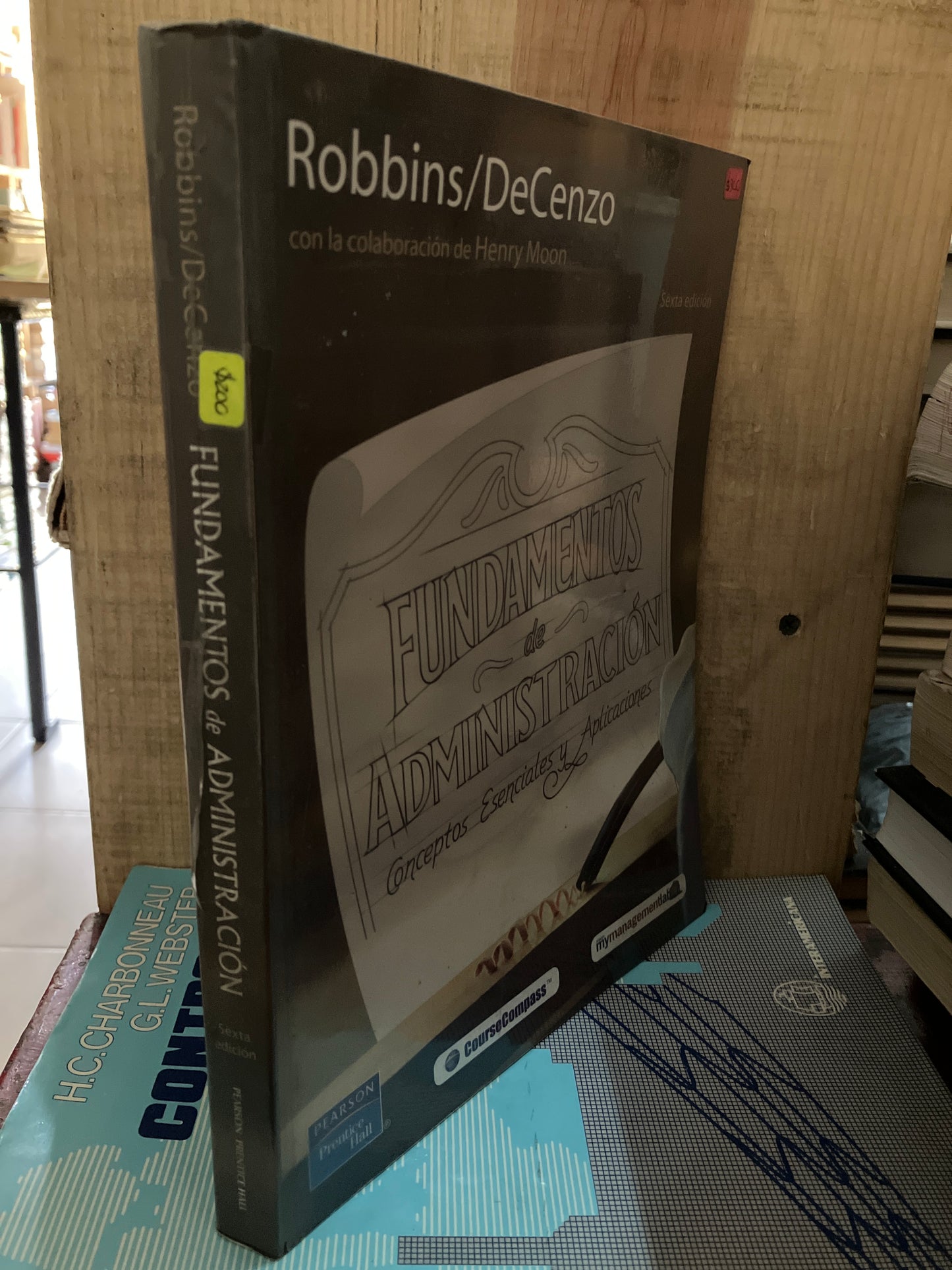 FUNDAMENTOS DE ADMINISTRACIÓN POR ROBBINS USADO ADMINISTRACIÓN LITERARIO 207