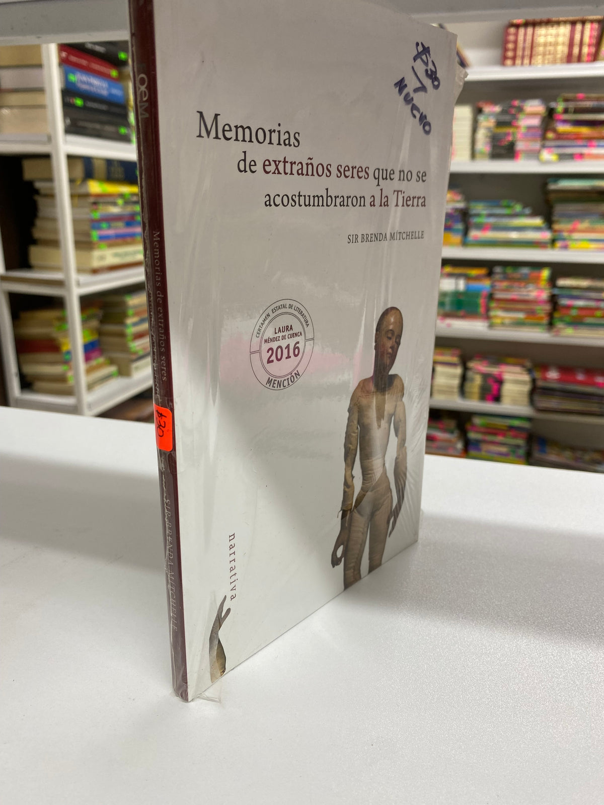 MEMORIAS DE EXTRAÑOS SERES QUE NO SE ACOSTUMBRARON A LA TIERRA SIR BRENDA MITCHELLE NUEVO JUAREZ 515