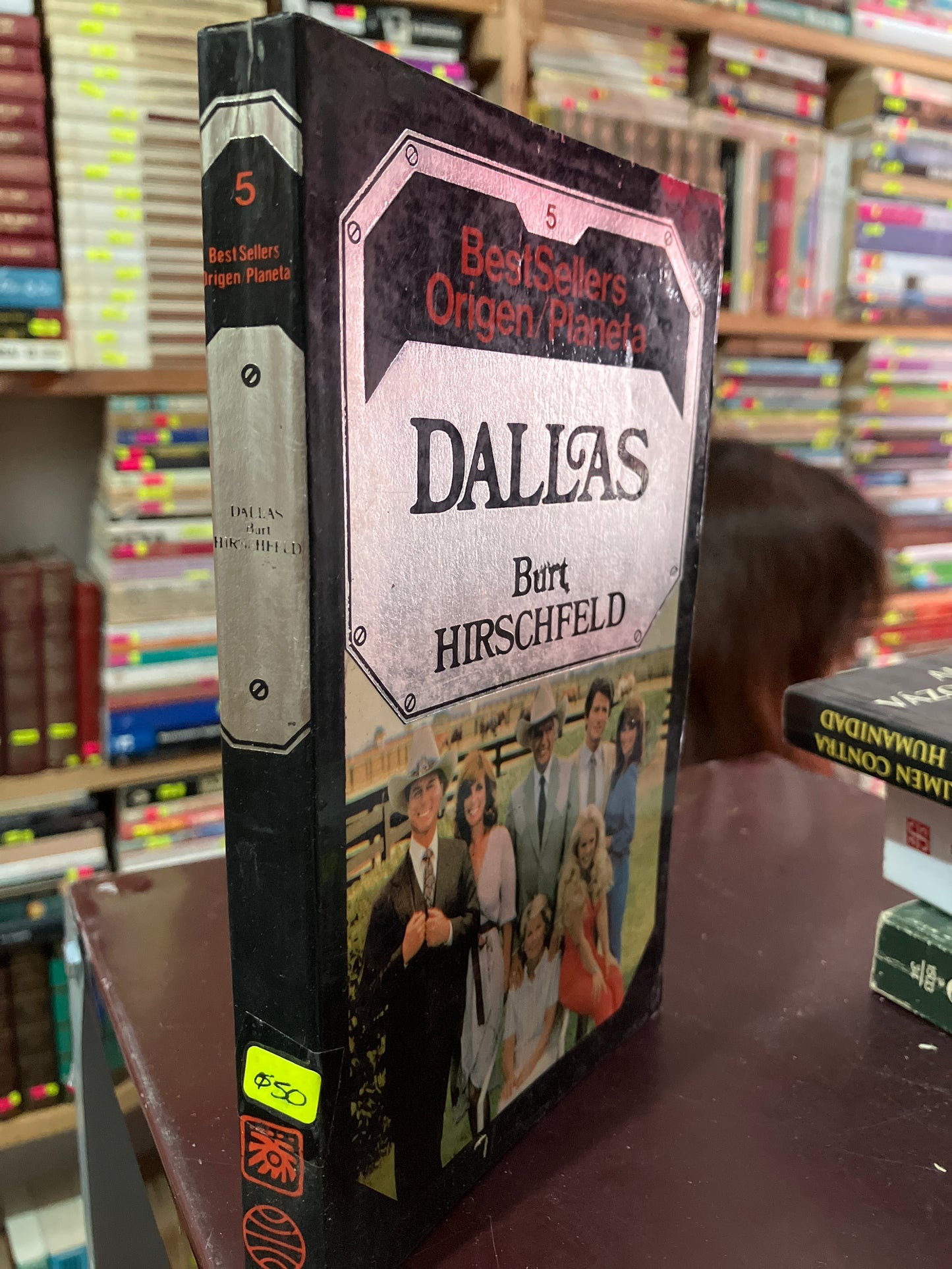 DALLAS POR BURT HIRSCHFELD USADO NOVELA LITERARIO 305