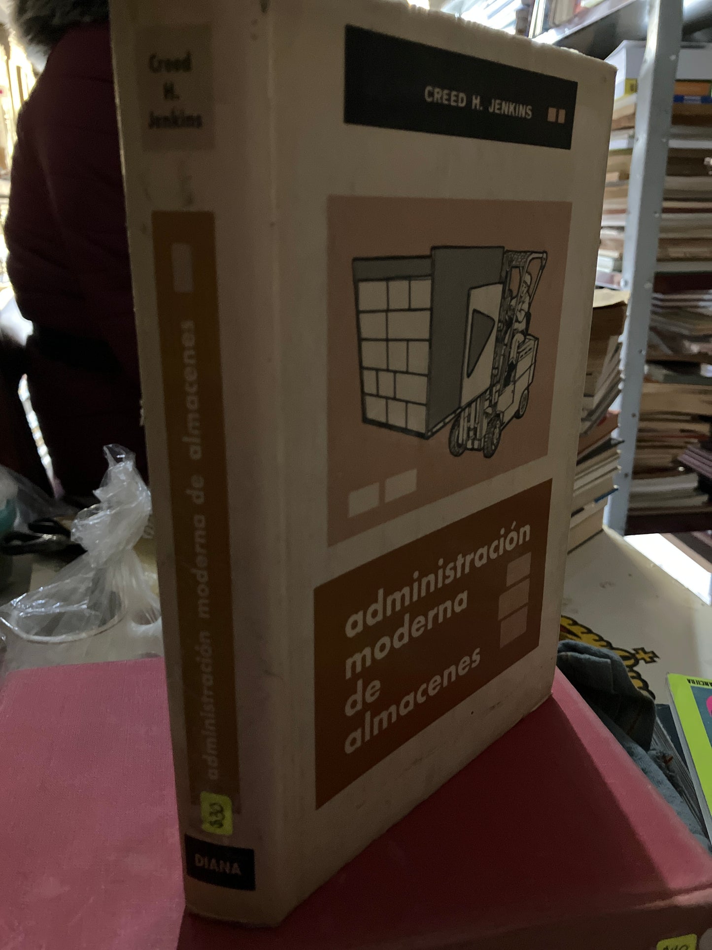 ADMINISTRACIÓN MODERNA DE ALMACENES POR CREED H JENKINS USADO ADMINISTRACIÓN LITERARIO 207