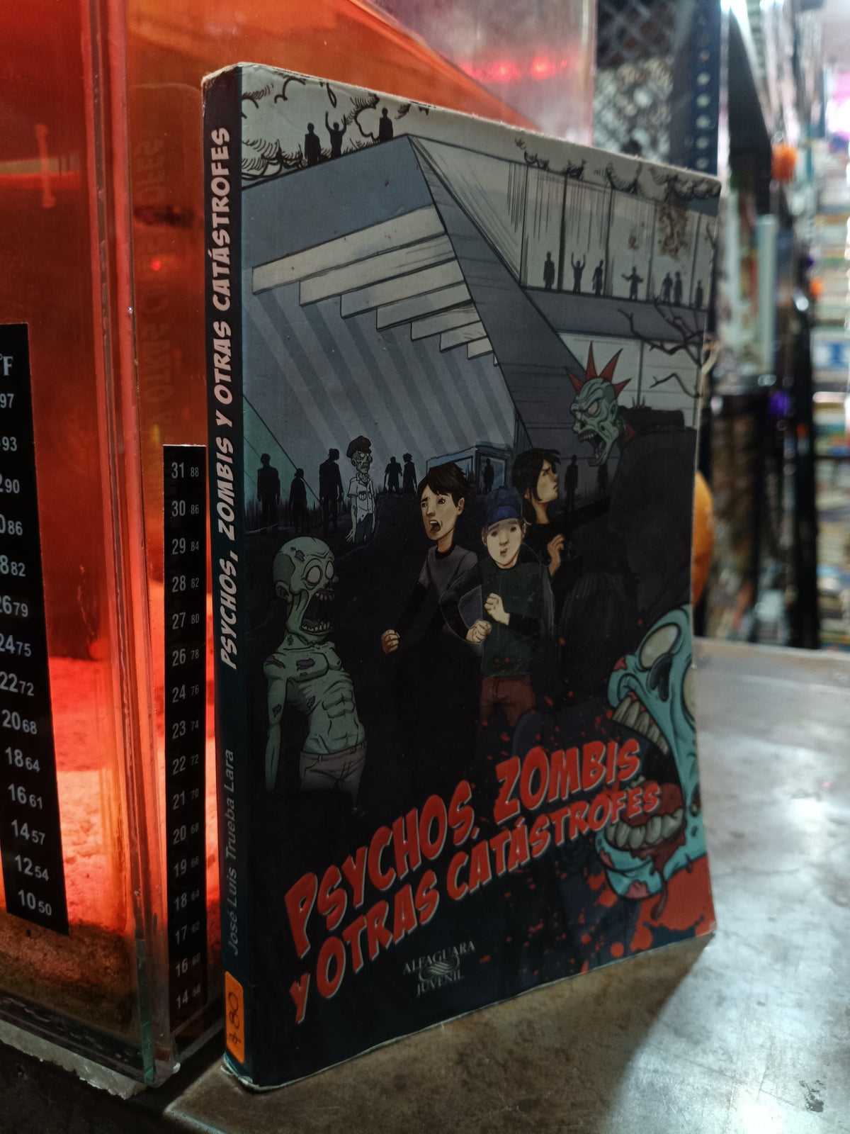 PSYCHOS ZOMBIES Y OTRAS CATASTROFES POR JOSE LUIS TRUEBA LARA USADO NOVELA ALDAMA