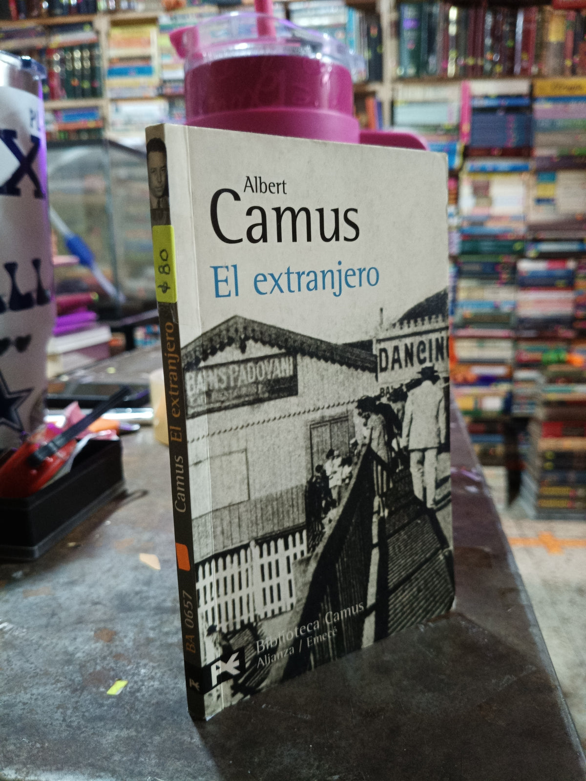 EL EXTRANJERO POR ALBERT CAMUS USADO NOVELA ALDAMA