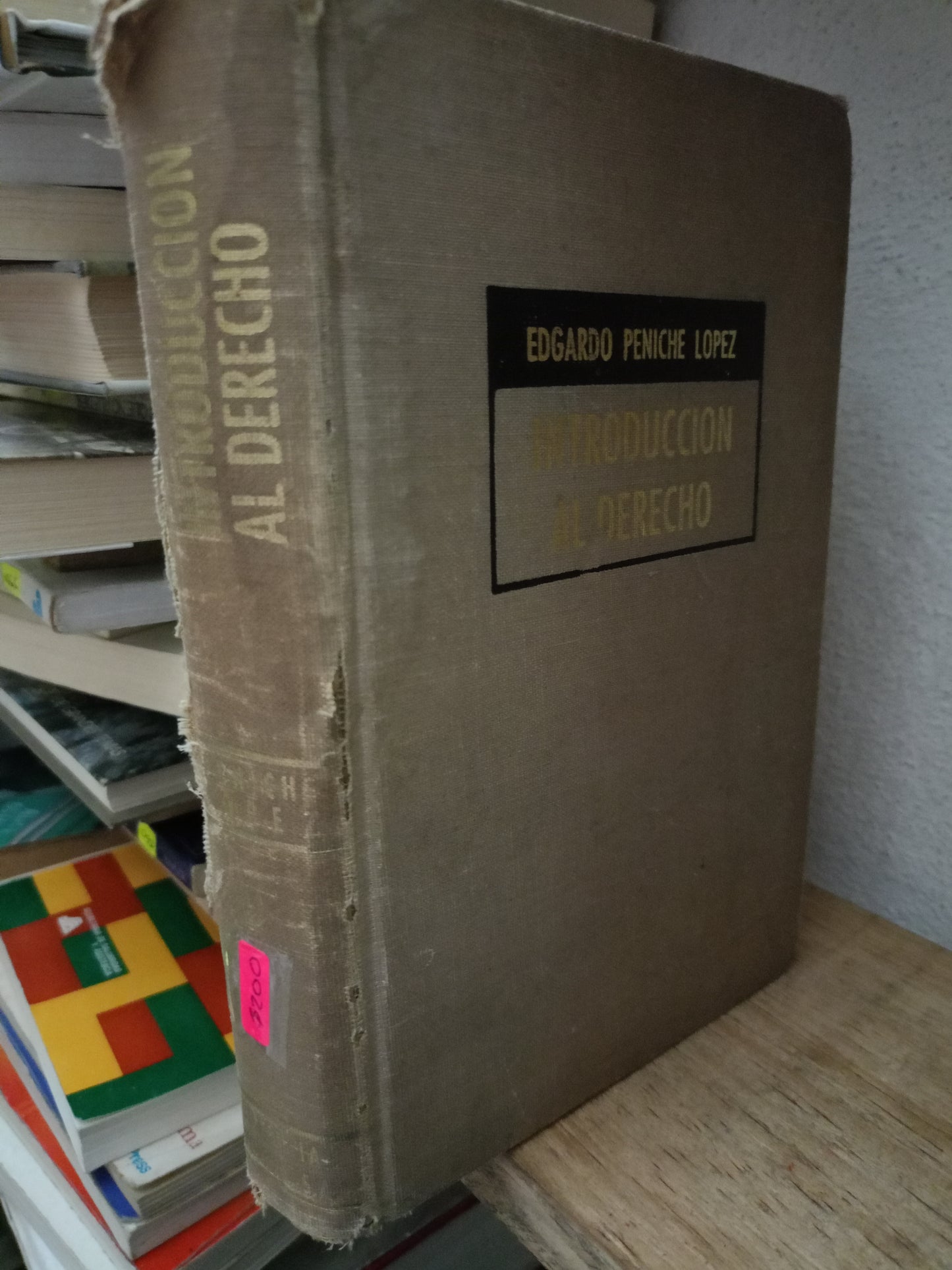 INTRODUCCIÓN AL DERECHO POR EDGARDO PENICHE LOPEZ USADO DERECHO LITERARIO 305