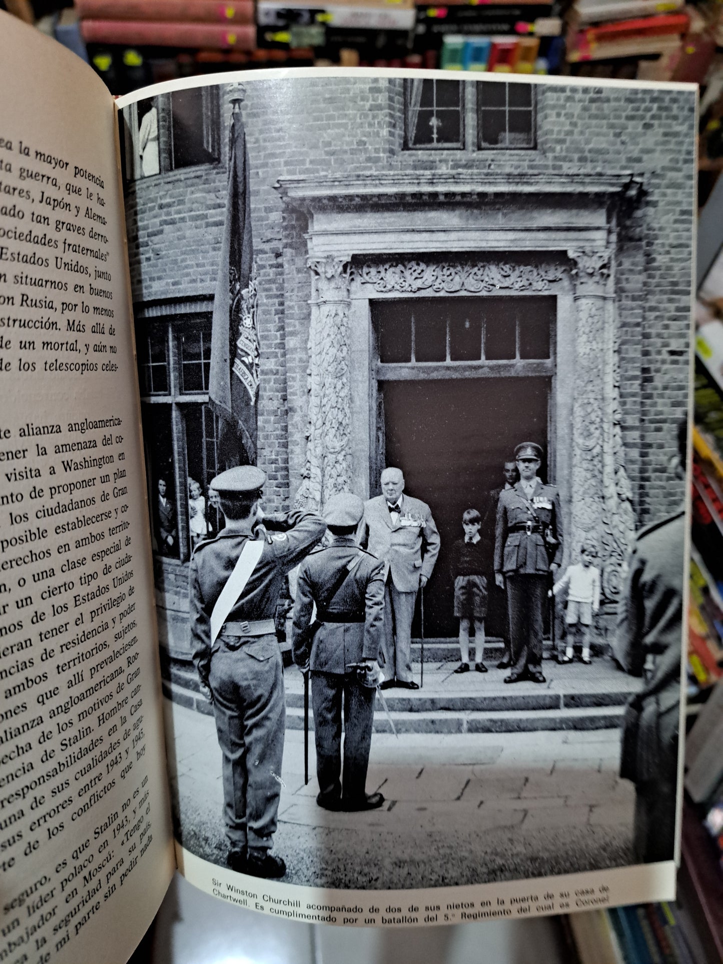 POLÍTICOS Y GOBERNANTES CHURCHILL EDGAR BLACK USADO HISTORIA LITERARIO 305