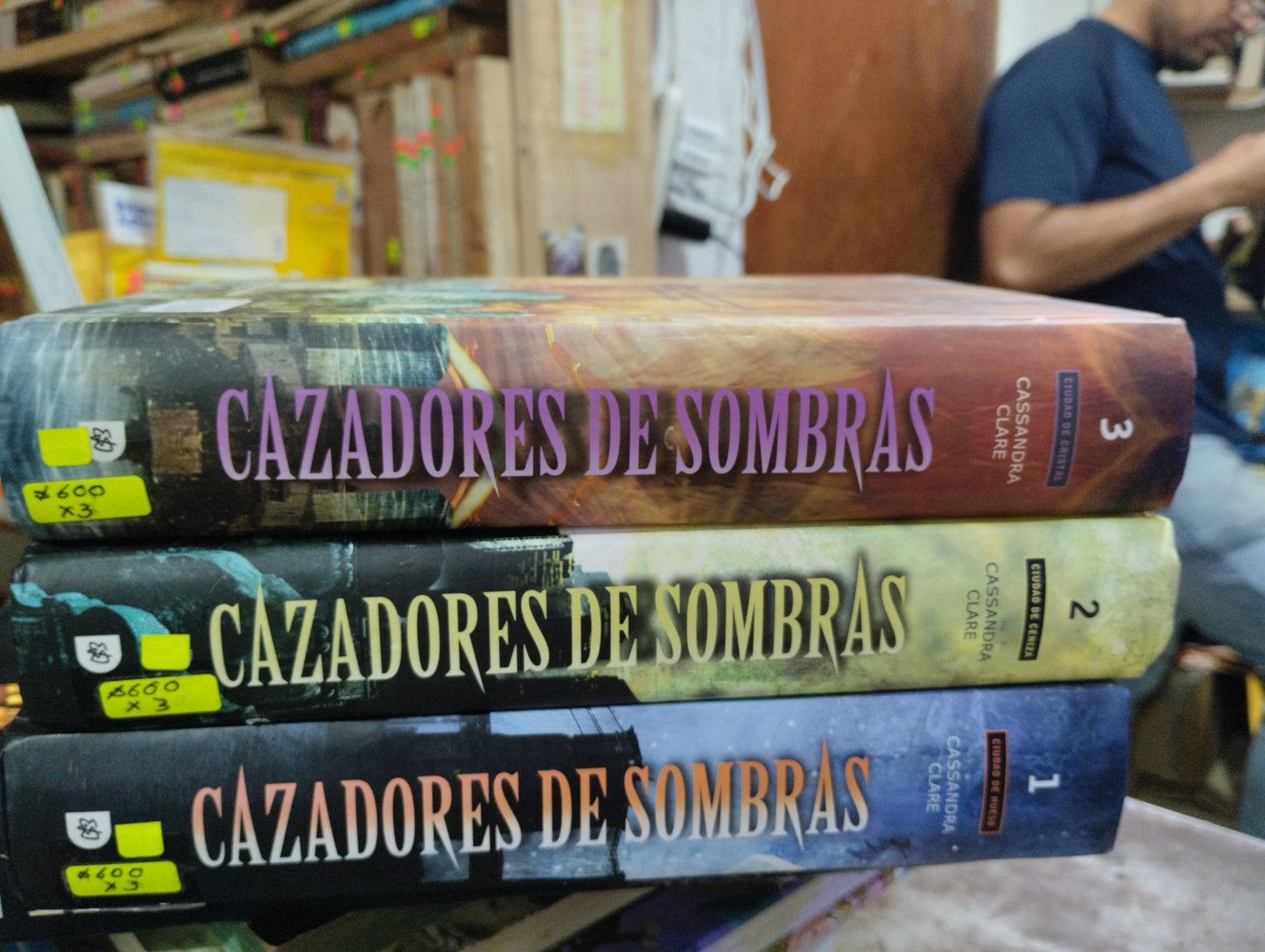 CAZADORES DE SOMBRAS 1,2 Y 3 POR CASSANDRA CLARE USADO NOVELAS ALDAMA $600 x 3