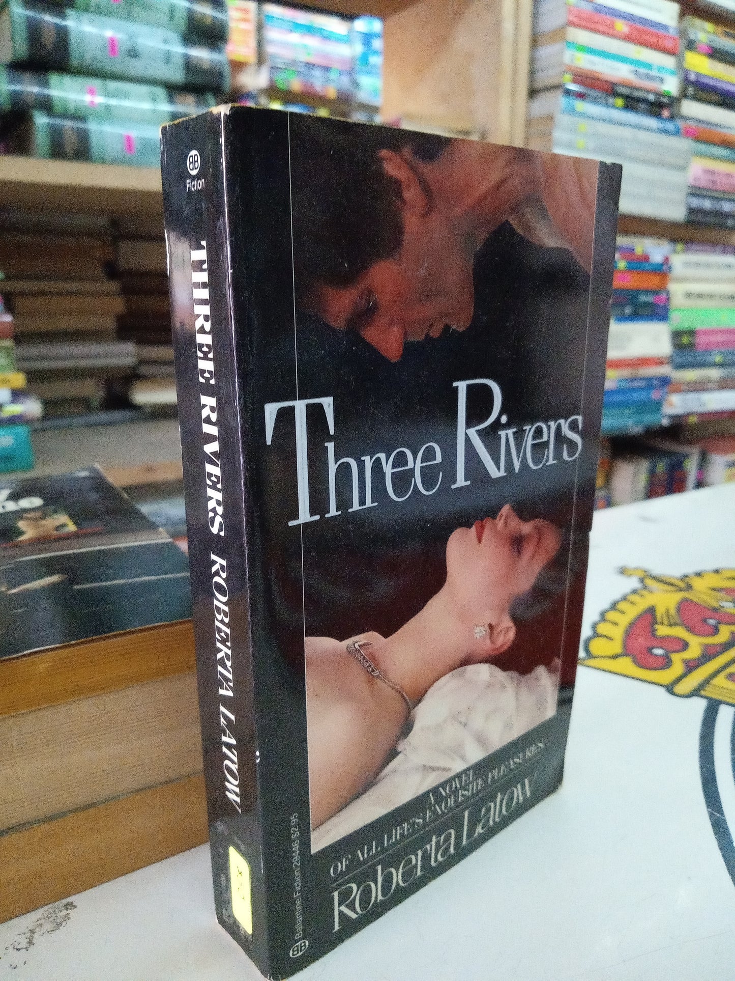 THREE RIVERS POR ROBERTA LATOW USADO IDIOMAS LITERARIO 207