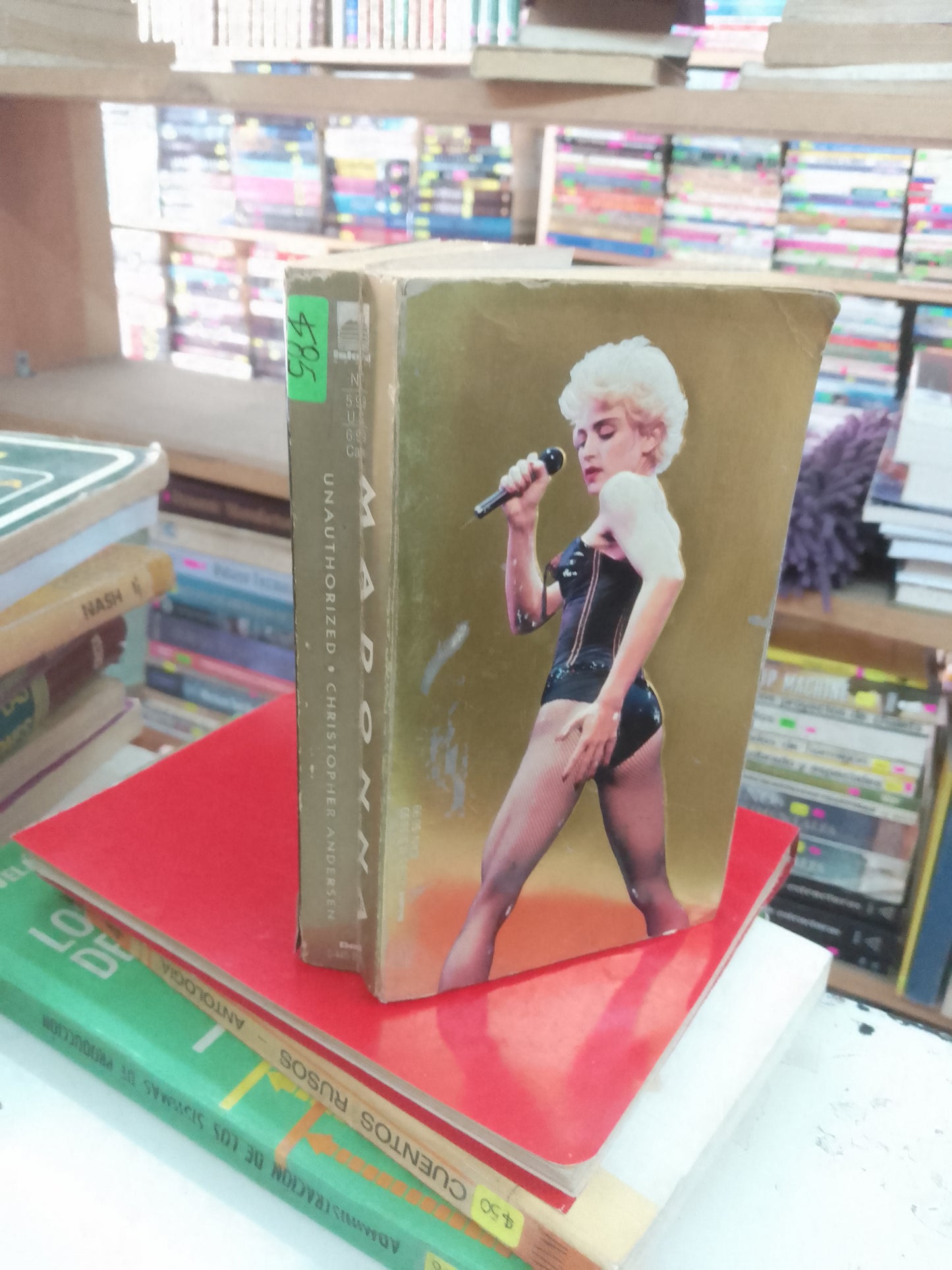MADONNA POR CHRISTOPHER ANDERSEN USADO IDIOMAS LITERARIO 207