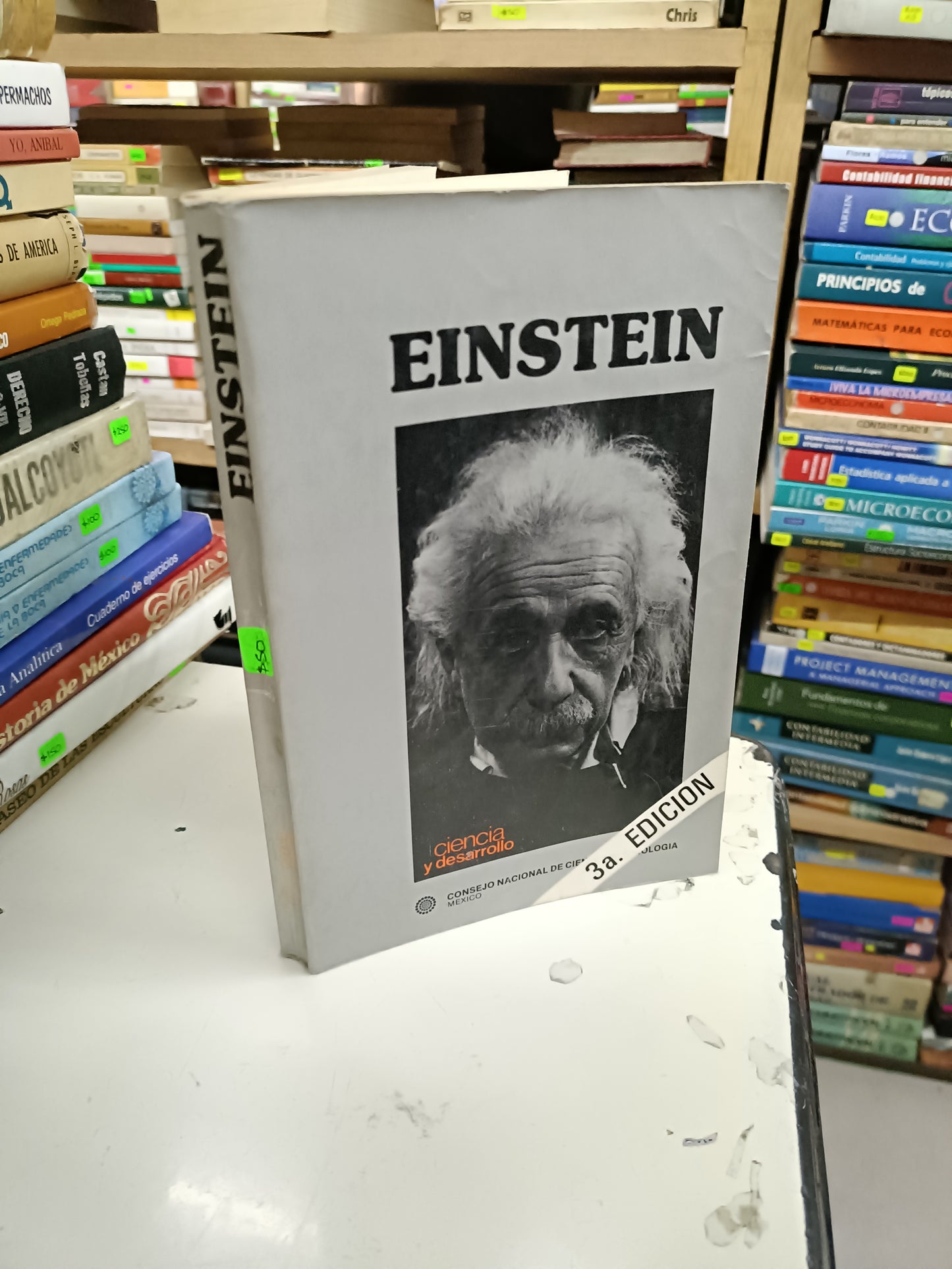 EINSTEIN USADO HISTORIA LITERARIO 207