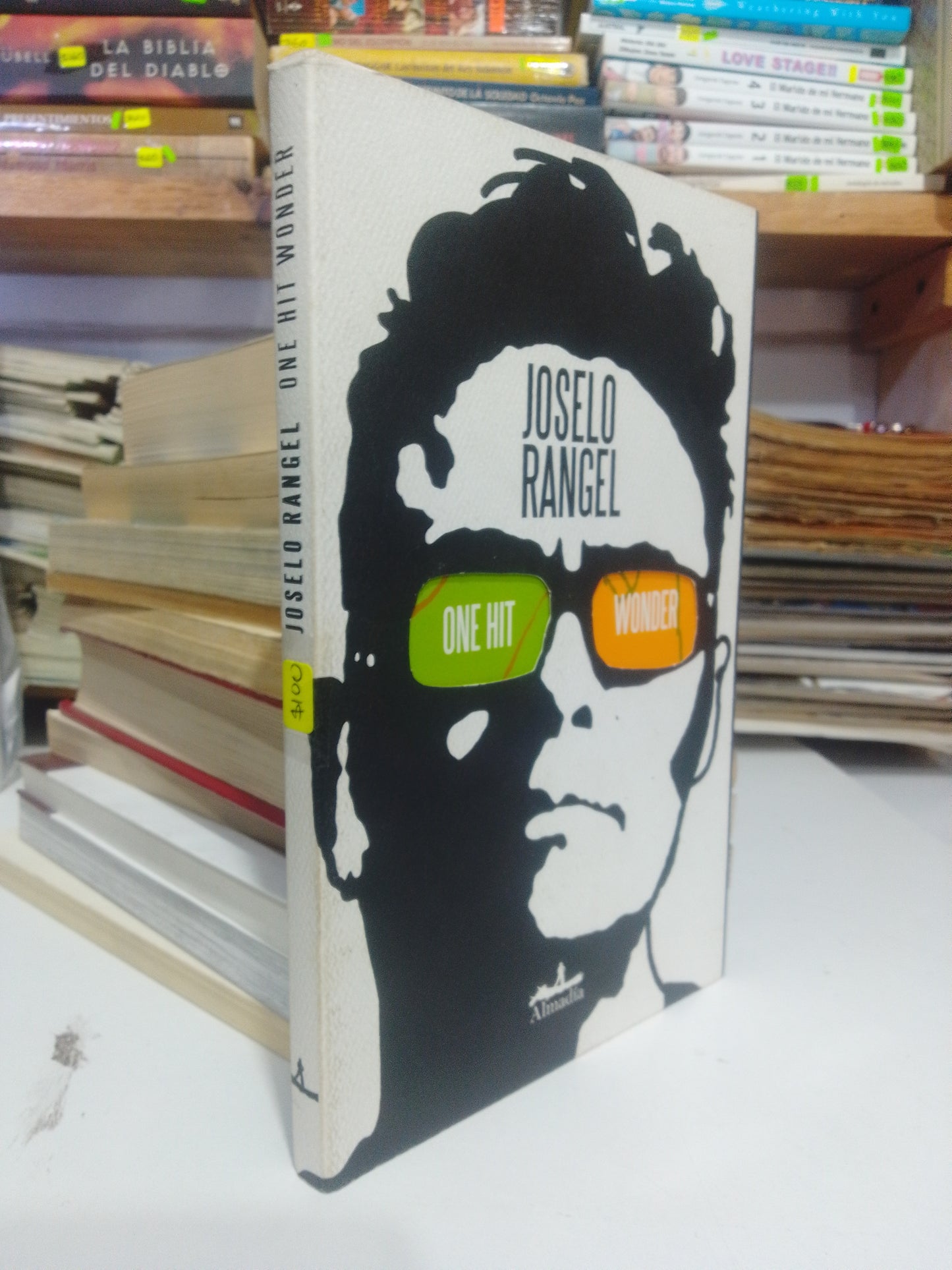 ONE HIT WONDER POR JOSELO RANGEL, USADO, NOVELA, JUAREZ 515