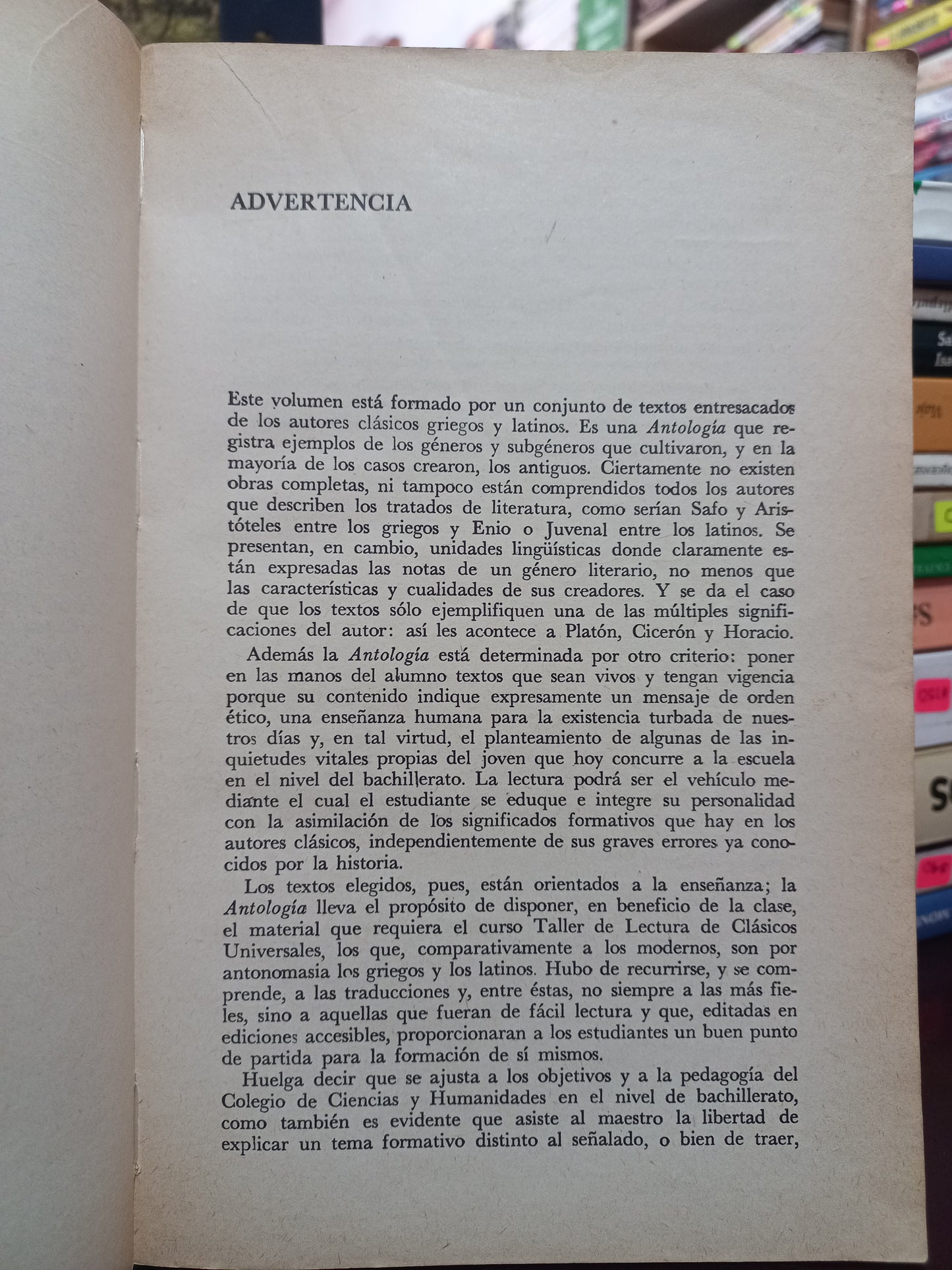 LECTURAS UNIVERSITARIAS ANTOLOGÍA TEXTOS DE AUTORES GRIEGOS Y LATINOS USADO HISTORIA LITERARIO 305