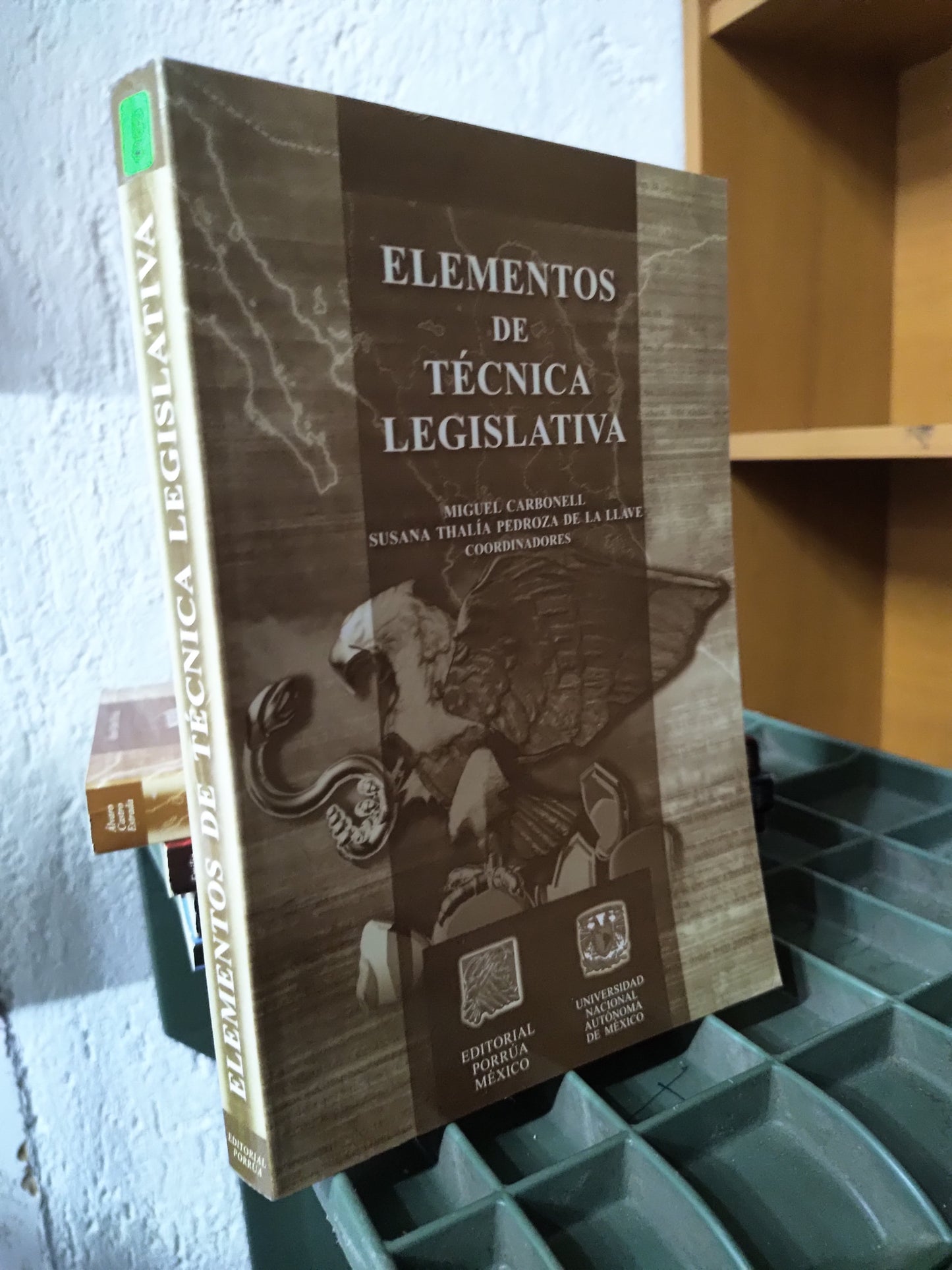ELEMENTOS DE TECNICA LEGISLATIVA POR MIGUEL CARBONELL USADO DERECHO JUAREZ 515