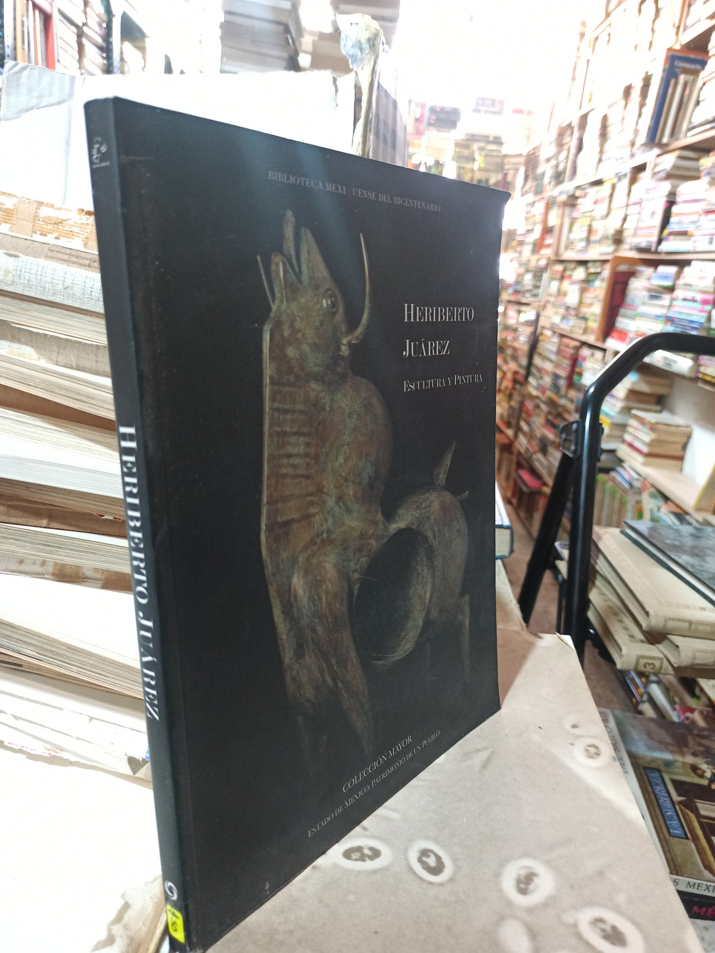 ESCULTURA Y PINTURA POR HERIBERTO JUÁREZ USADO ARTES ALDAMA