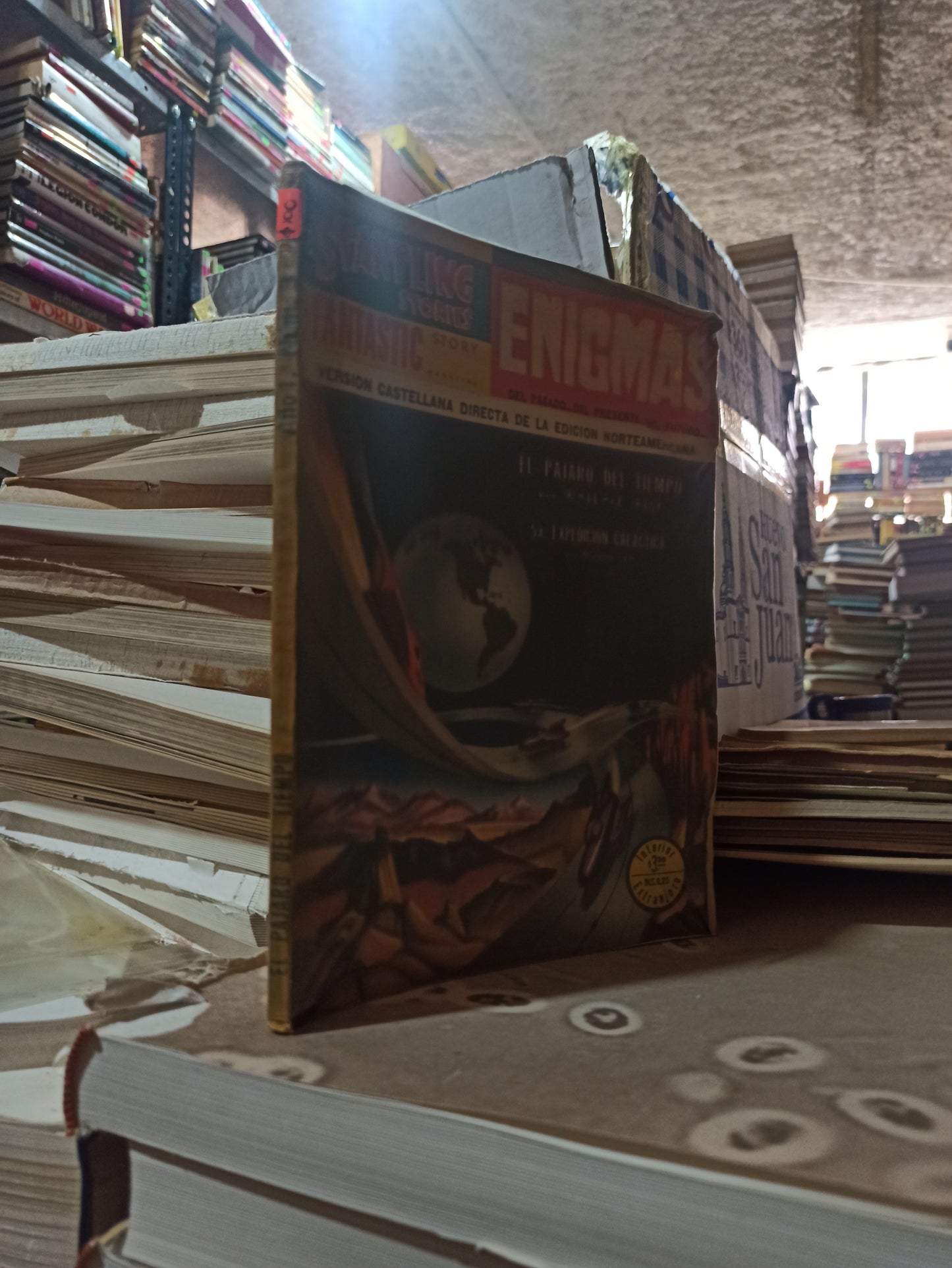 STARTLING STORIES EL PAJARO DEL TIEMPO Y 5A EXPLOSION GALACTICA POR WALLACE WEST Y ROGER DEE