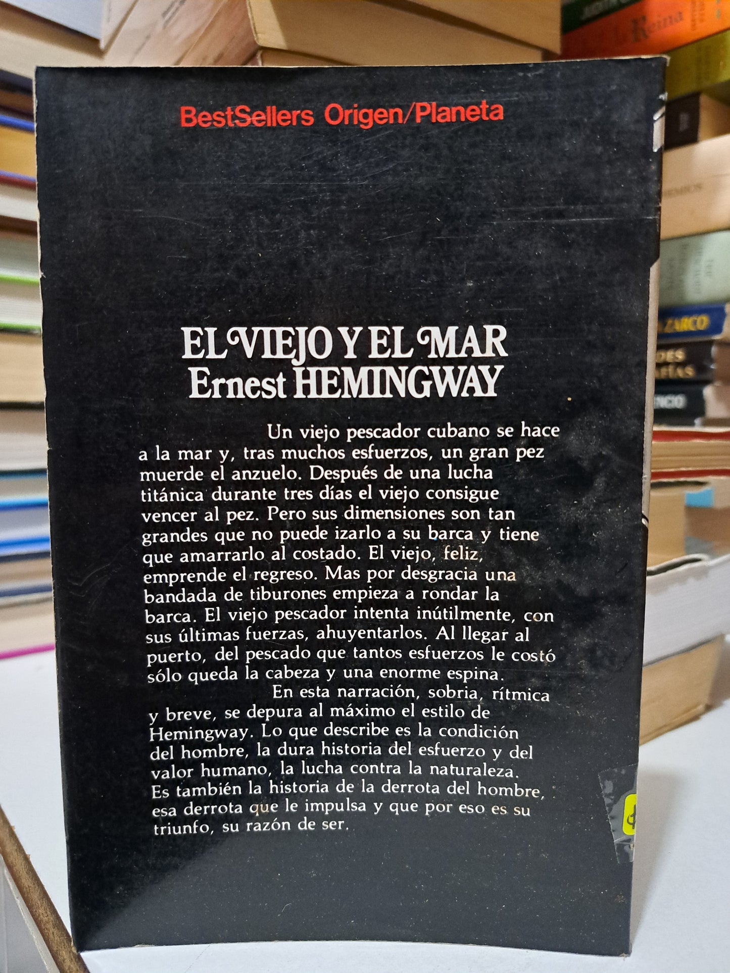 EL VIEJO Y EL MAR #27 POR ERNEST HEMINGWAY LIBRO USADO NOVELAS JUÁREZ