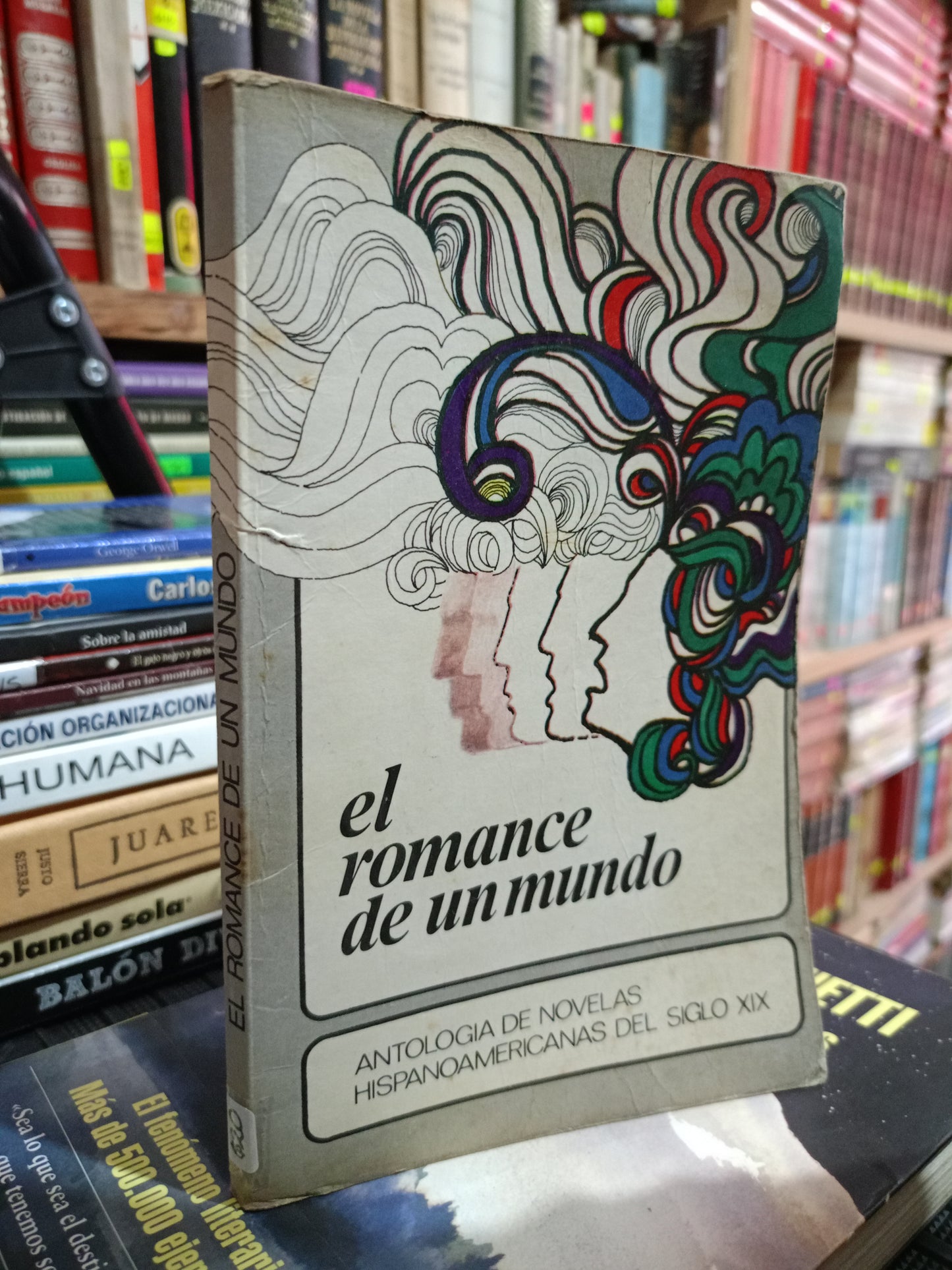 EL ROMANCE DE UN MUNDO USADO NOVELA LITERARIO 305