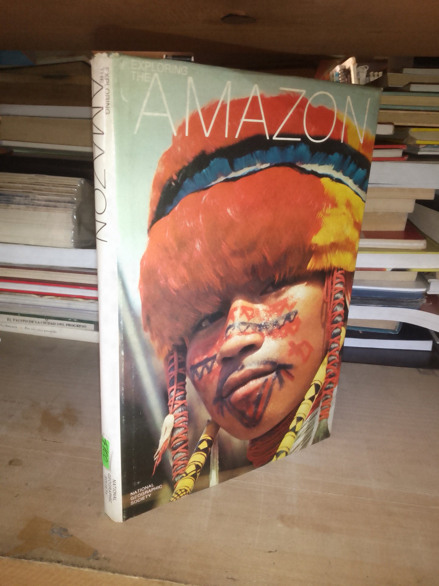 EXPLORING THE AMAZON POR HELEN AND FRANK SCHREIDER USADO IDIOMAS LITERARIO 207