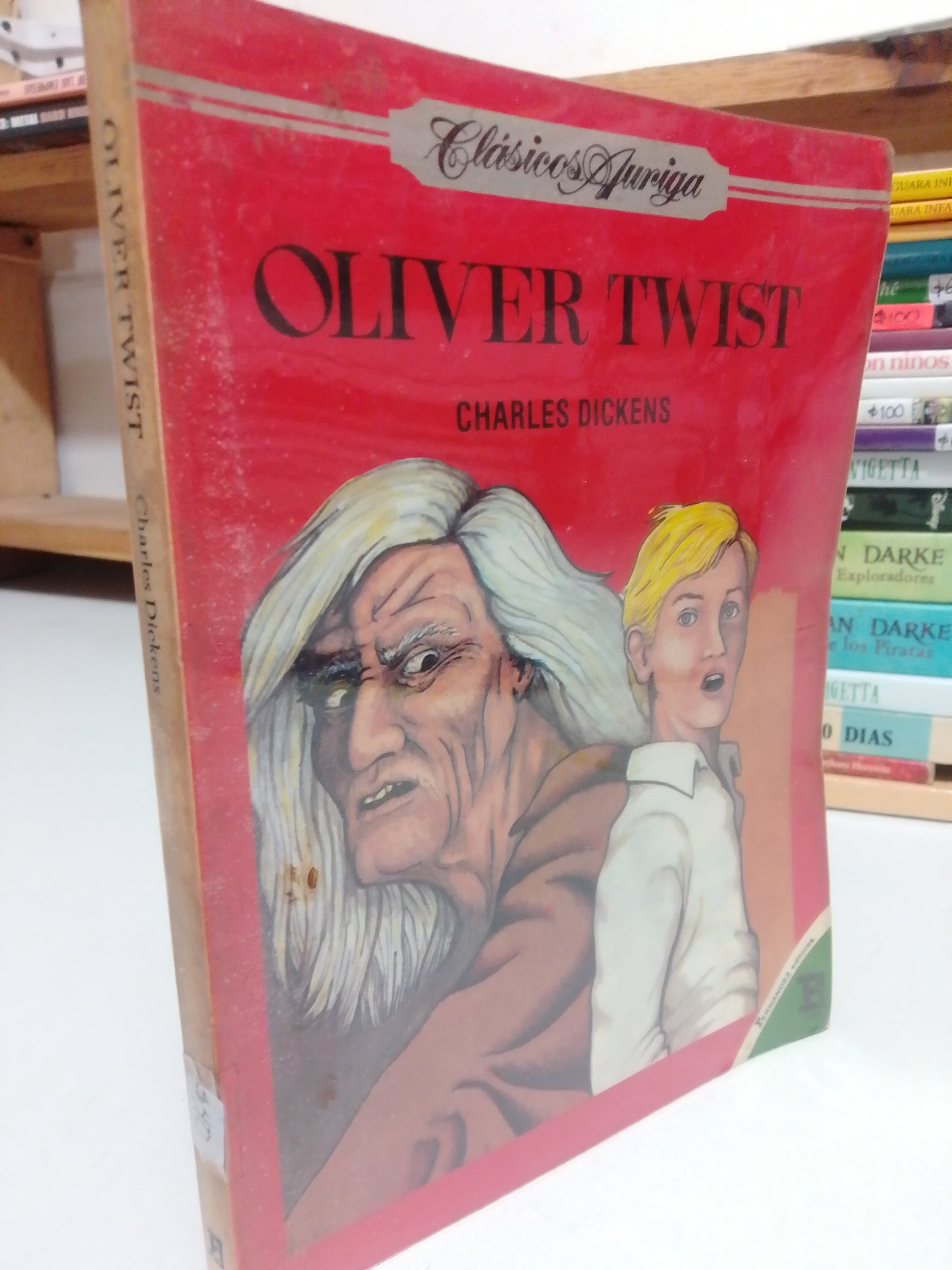 OLIVER TWIST POR CHARLES DICKENS USADO INFANTIL JUÁREZ