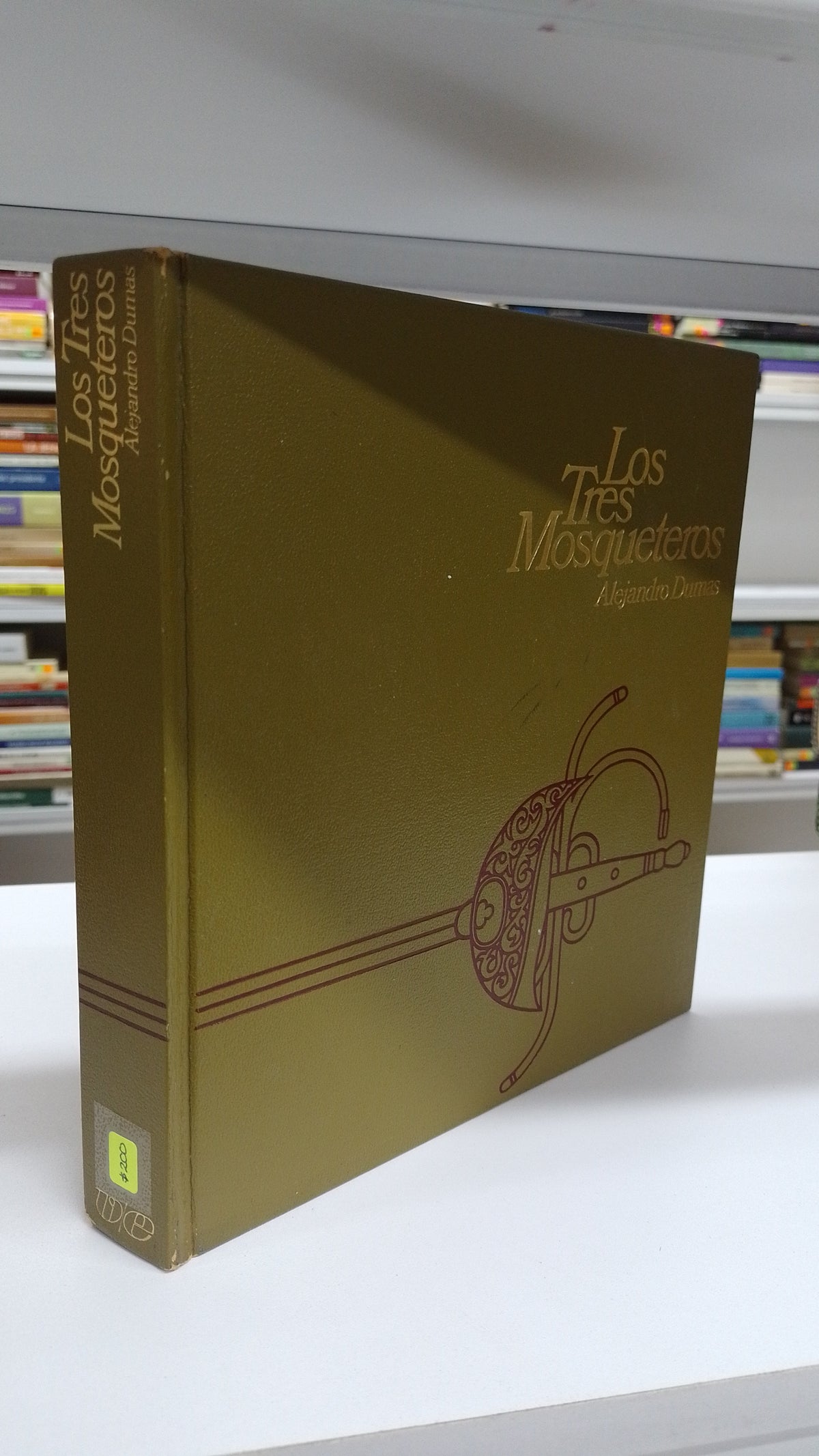 LOS TRES MOSQUETEROS POR ALEJANDRO DUMAS USADO NOVELA JUAREZ 515