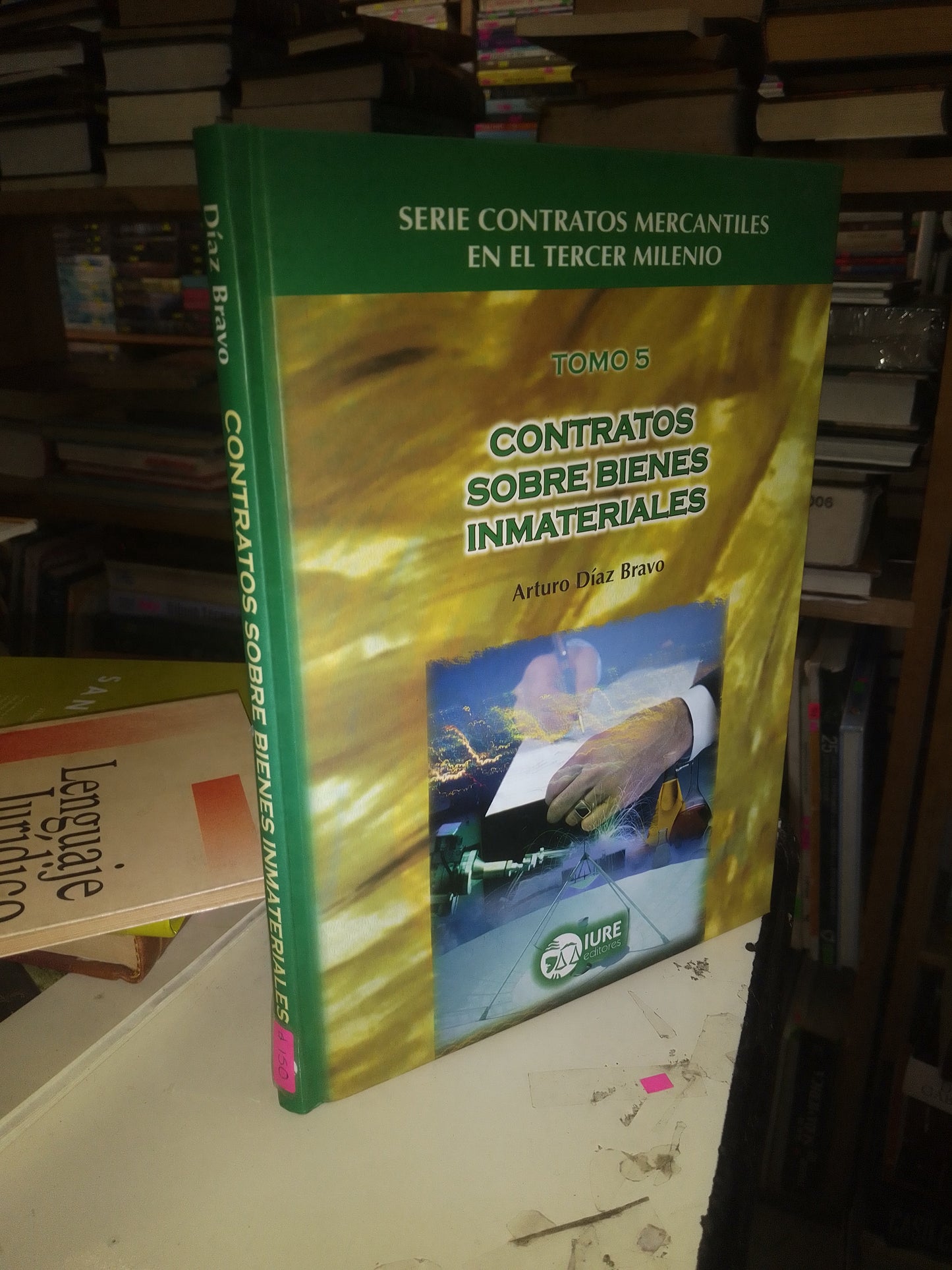 CONTRATOS SOBRE BIENES INMATERIALES POR ARTURO DÍAZ BRAVO USADO DERECHO LITERARIO 207