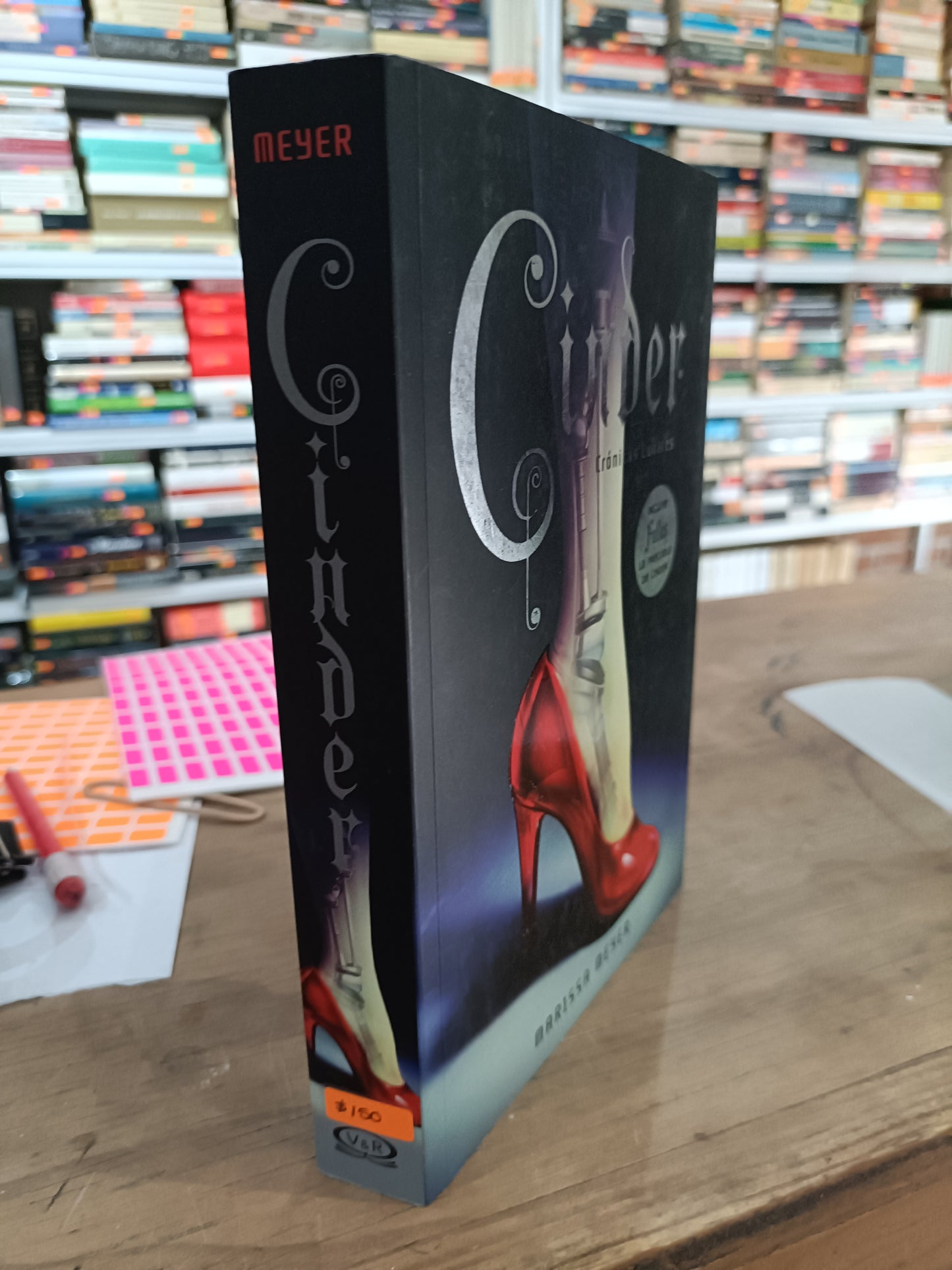 CINDER CRONICAS LUNARES POR MARISSA MEYER USADO NOVELA JUAREZ 515