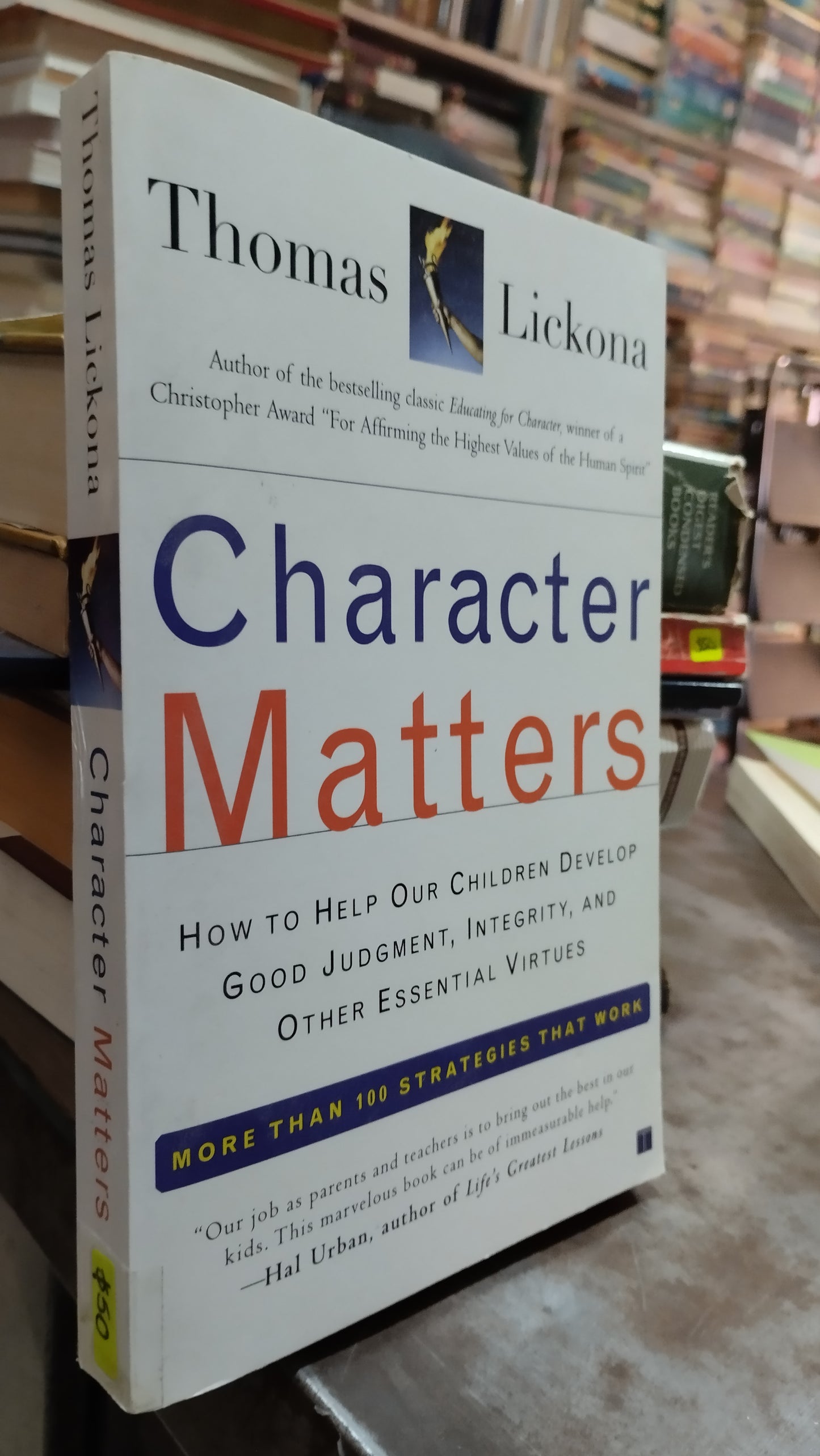 CHARACTER MATTERS POR THOMAS LICKONA LIBRO USADO IDIOMAS ALDAMA