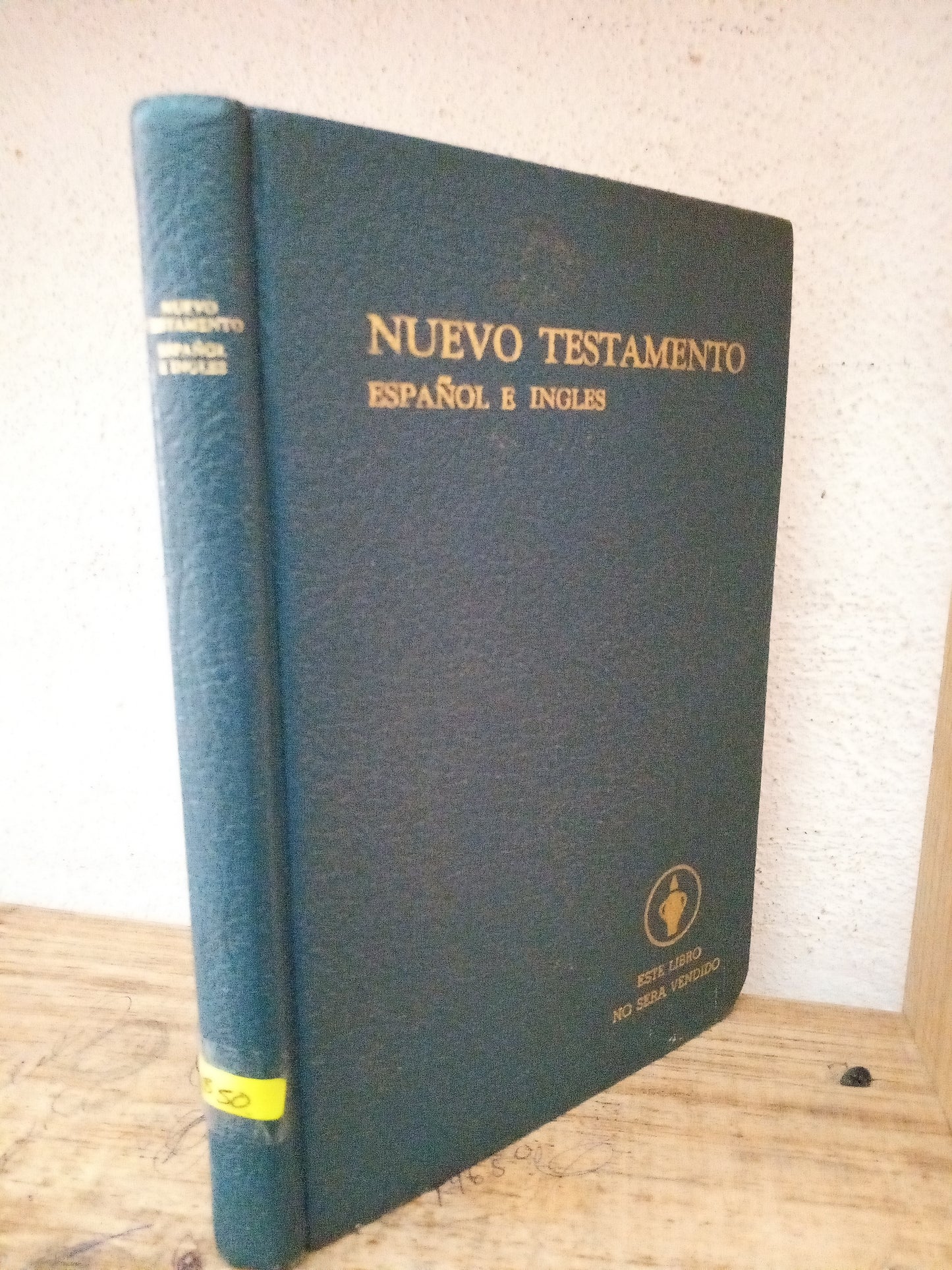 NUEVO TESTAMENTO ESPAÑOL E INGLES USADO RELIGION LITERARIO 305