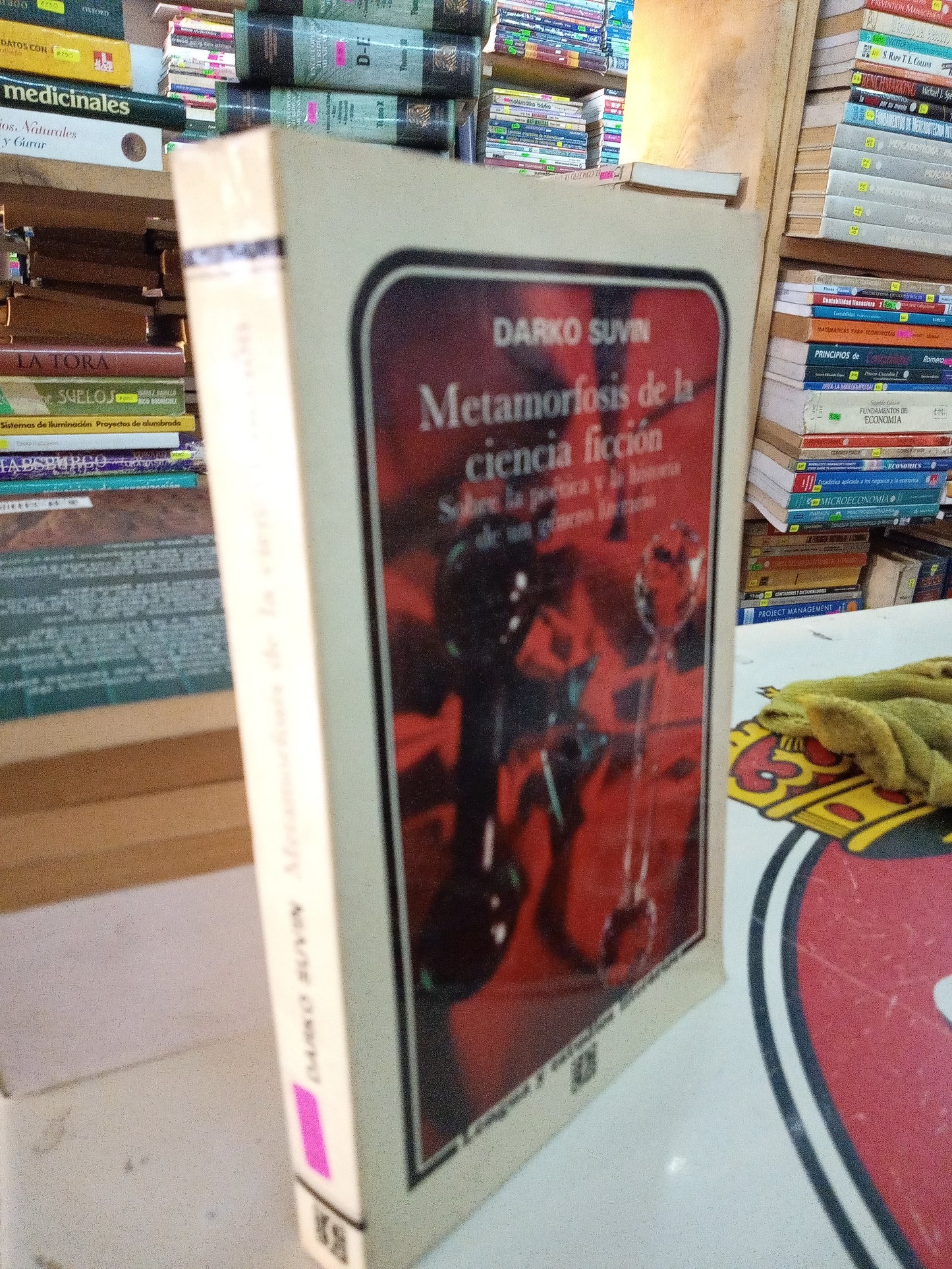 METAMORFOSIS DE LA CIENCIA FICCION SOBRE LA POETICA Y LA HISTORIA DE UN GENERO POR DARIKO SUVIN USADO NOVELA LITERARIO 207