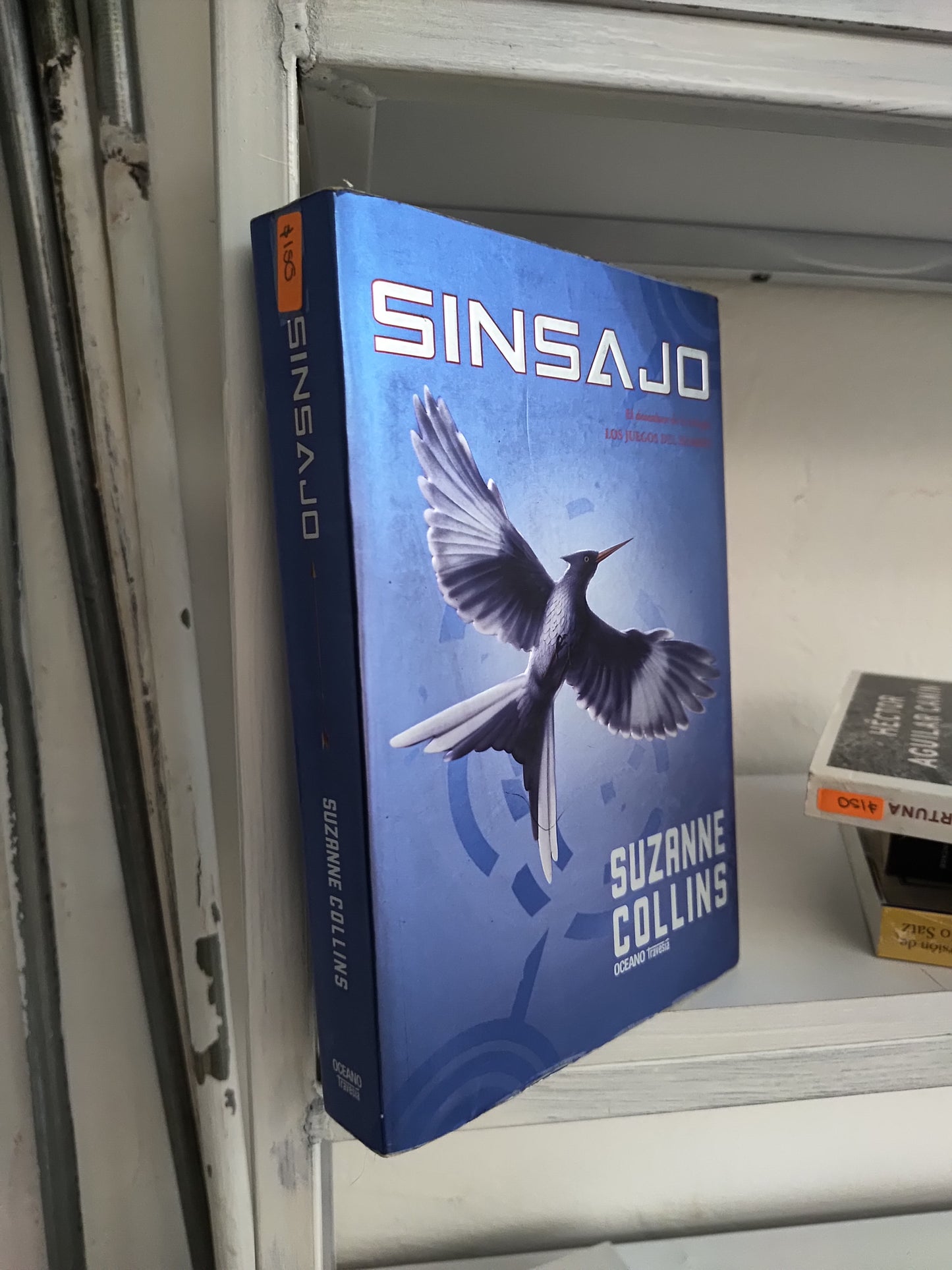 SINSAJO POR SUZANNE COLLINS USADO NOVELAS JUAREZ 515
