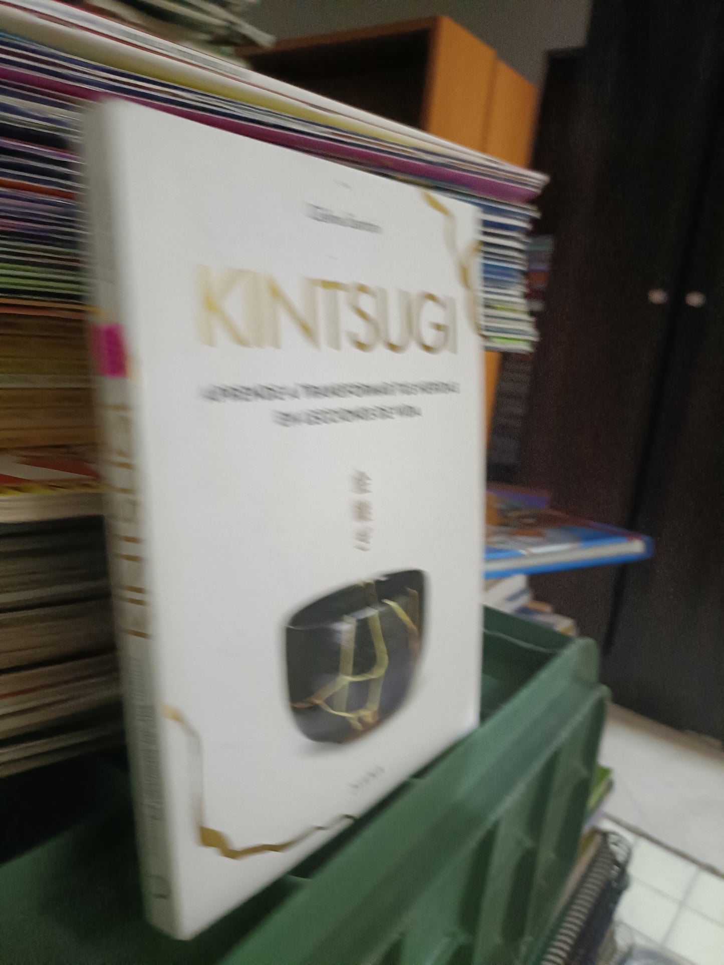 KINITSUGI POR CELINE SANTINI USADO SUPERACION PERSONAL JUAREZ 515