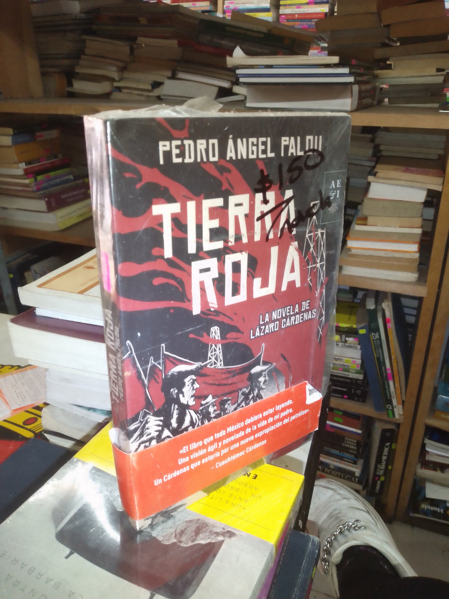 TIERRA ROJA POR PEDRO ÁNGEL PALOU USADO NOVELA LITERARIO 207