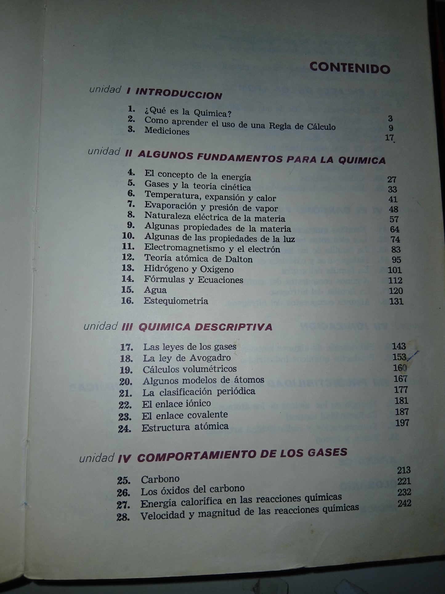 QUÍMICA POR HOGG, BICKEL, NICHOLSON Y WIK USADO QUÍMICA LITERARIO 207