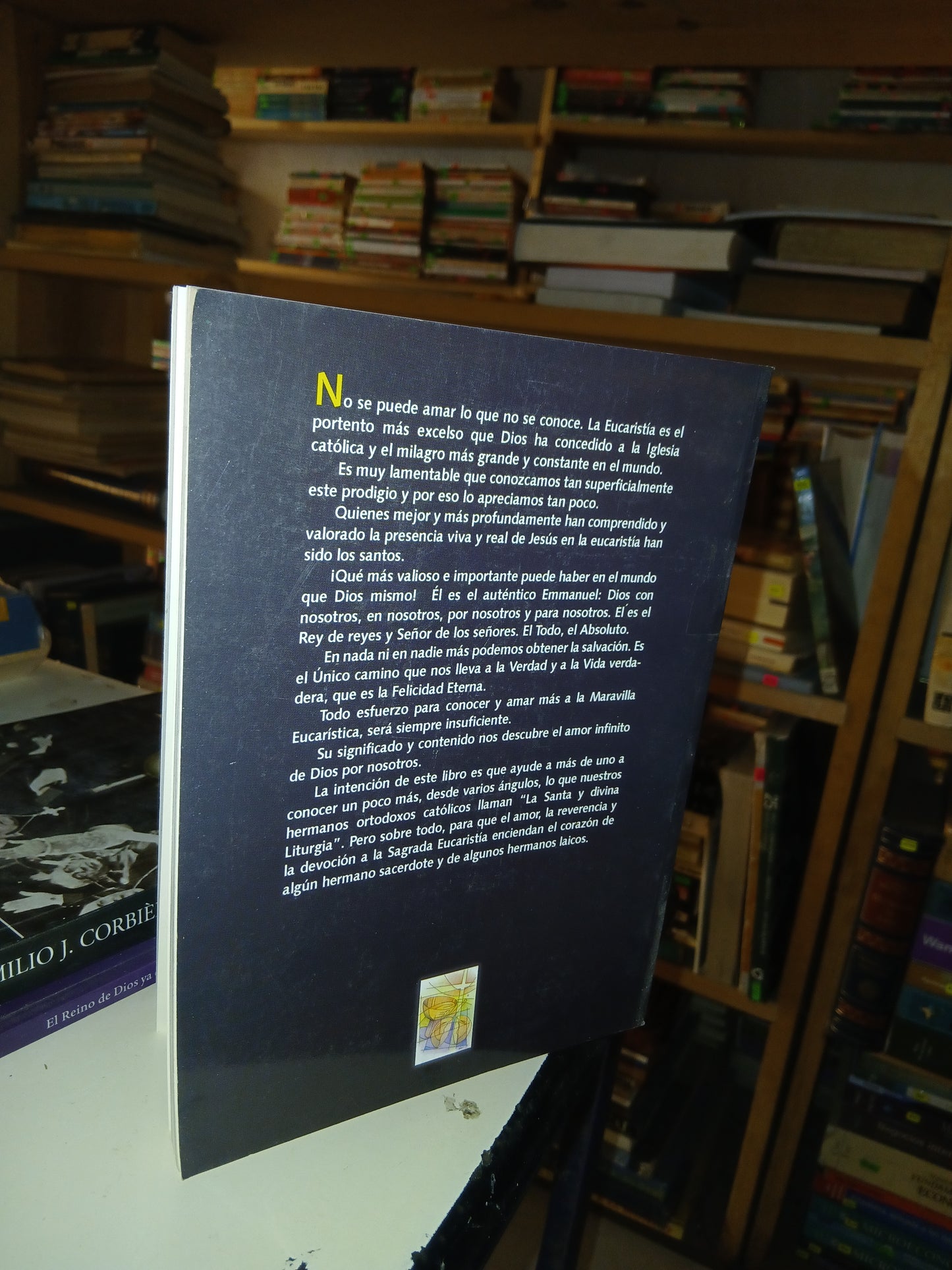 LA SANTA Y DIVINA LITURGIA: CONSIDERACIONES EUCARÍSTICAS POR SAMUEL MARÍN SUÁREZ USADO RELIGIÓN LITERARIO 207