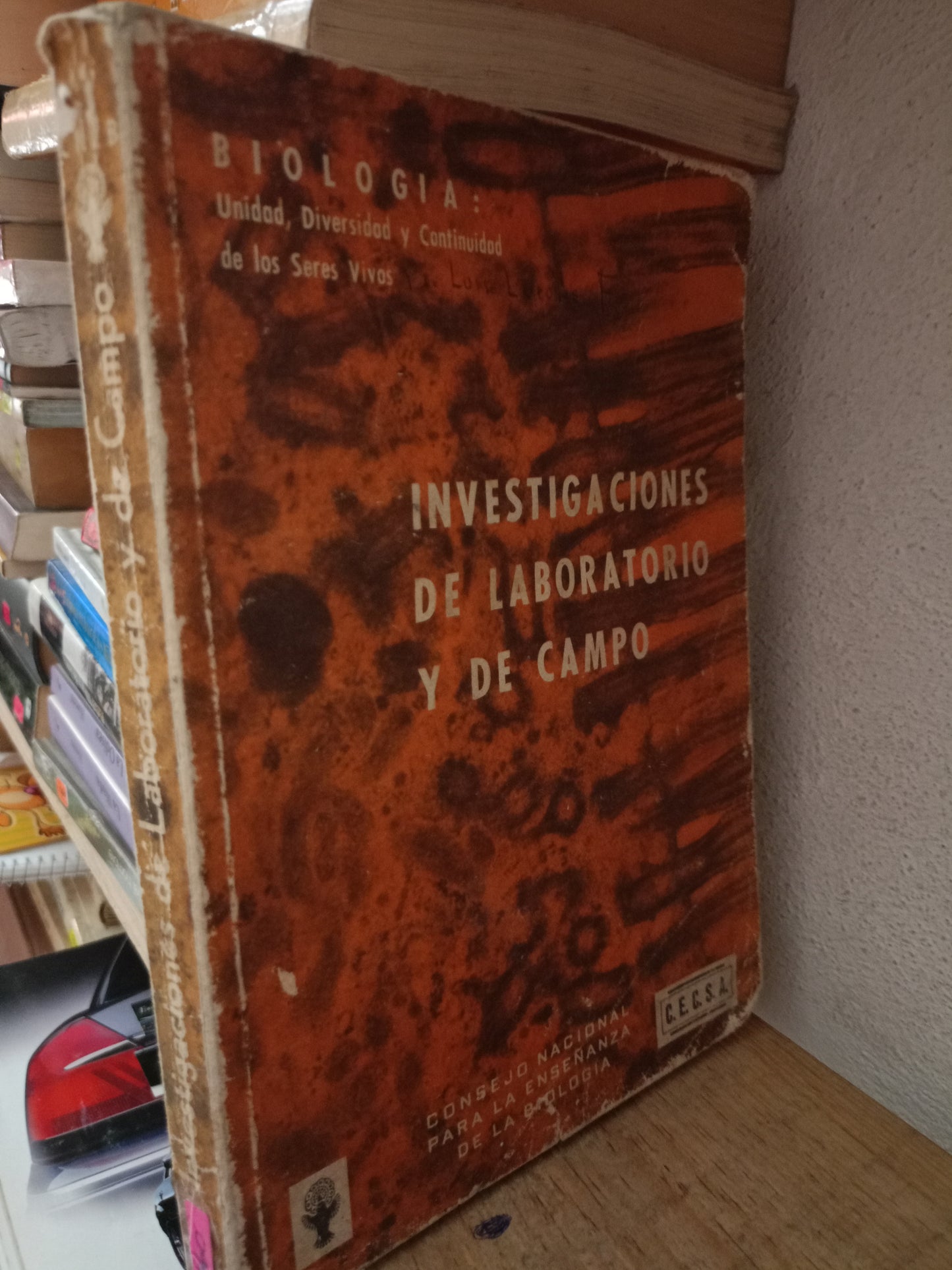 INVESTIGACIONES DE LABORATORIO Y DE CAMPO POR SILVIA OLVERA Y OTROS USADO BIOLOGÍA LITERARIO 305