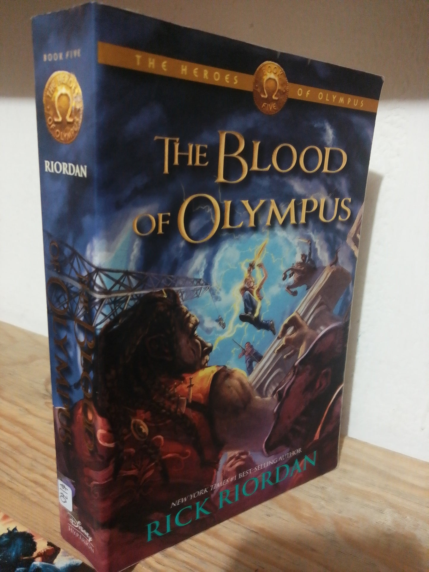THE BLOOD OF OLYMPUS POR RICK RIORDAN USADO IDIOMAS JUAREZ