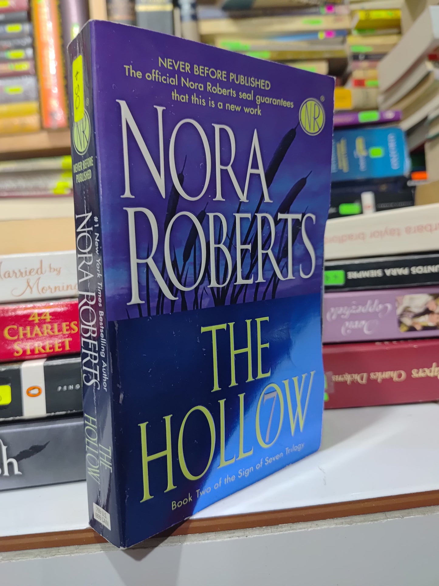 THE HOLLOW 7 POR NORA ROBERTS USADO IDIOMAS JUAREZ