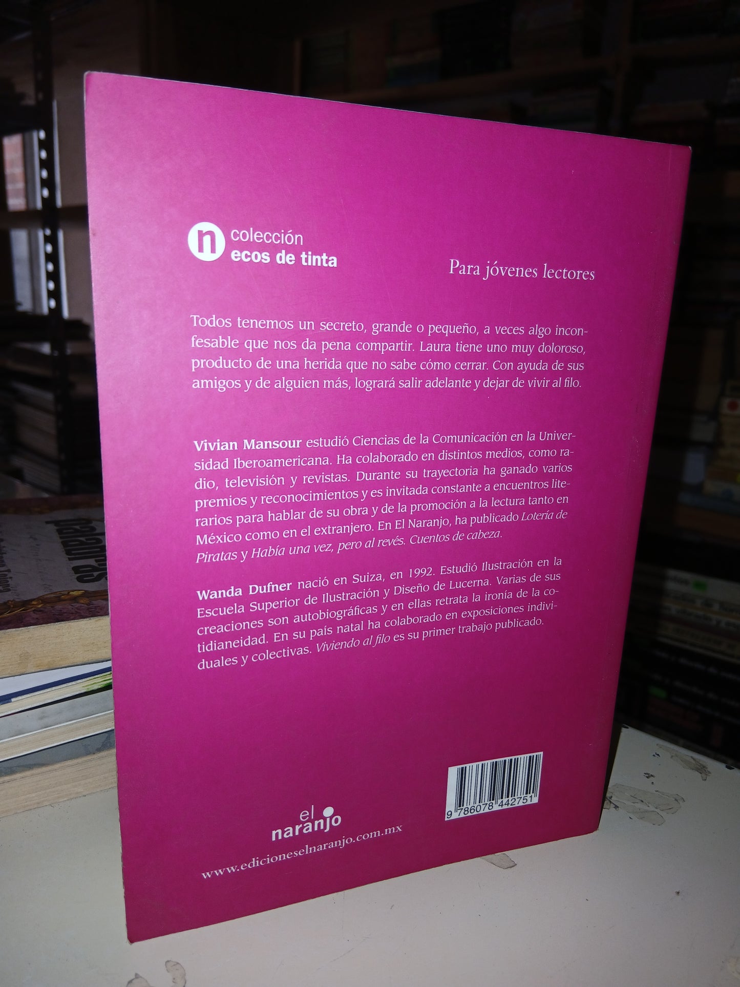 VIVIENDO AL FILO POR VIVIAN MANSOUR USADO NOVELA LITERARIO 207