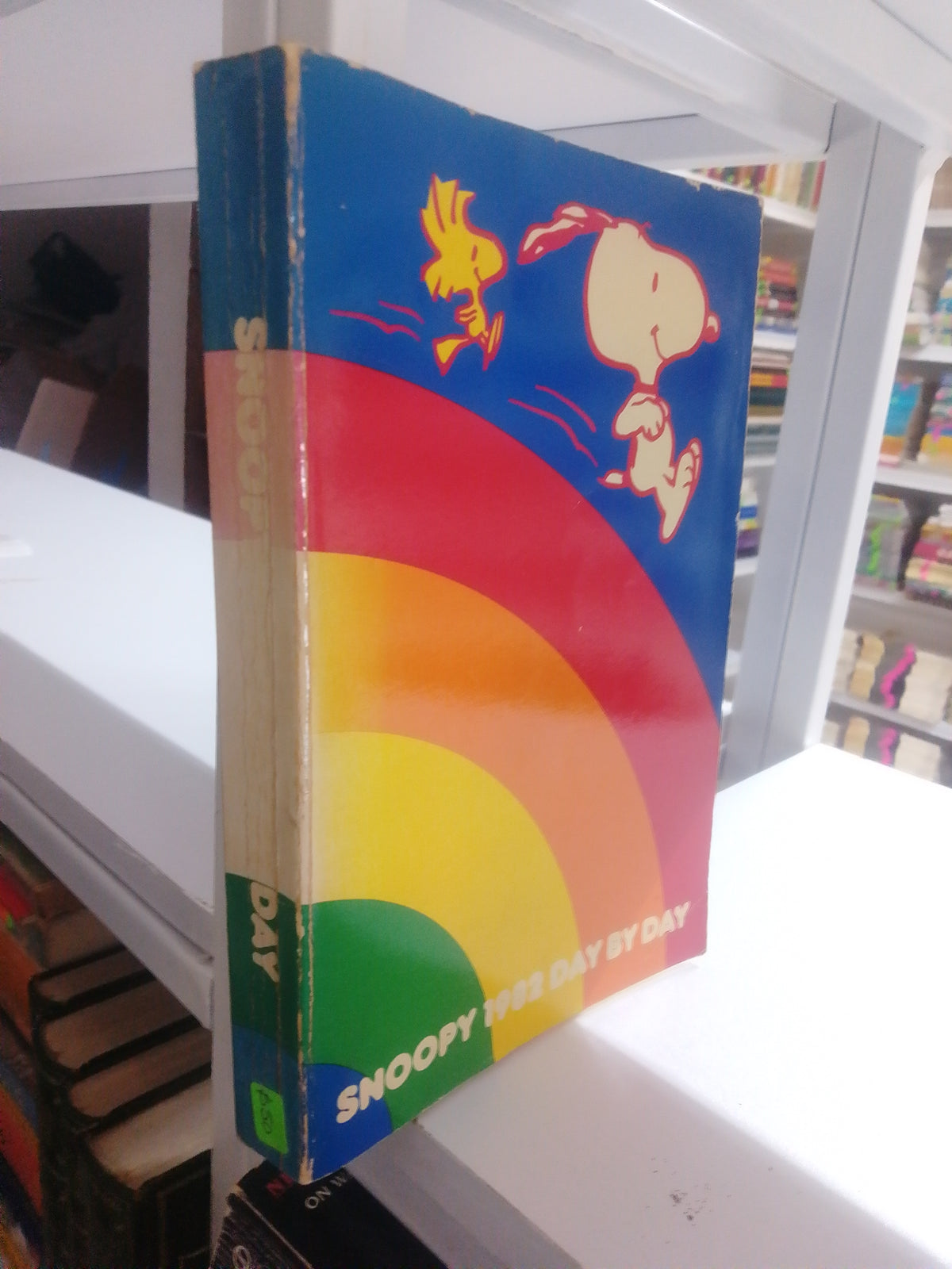 SNOOPY 1982 DAY BY DAY POR CHARLES M. SCHULZ USADO INFANTIL JUAREZ 515