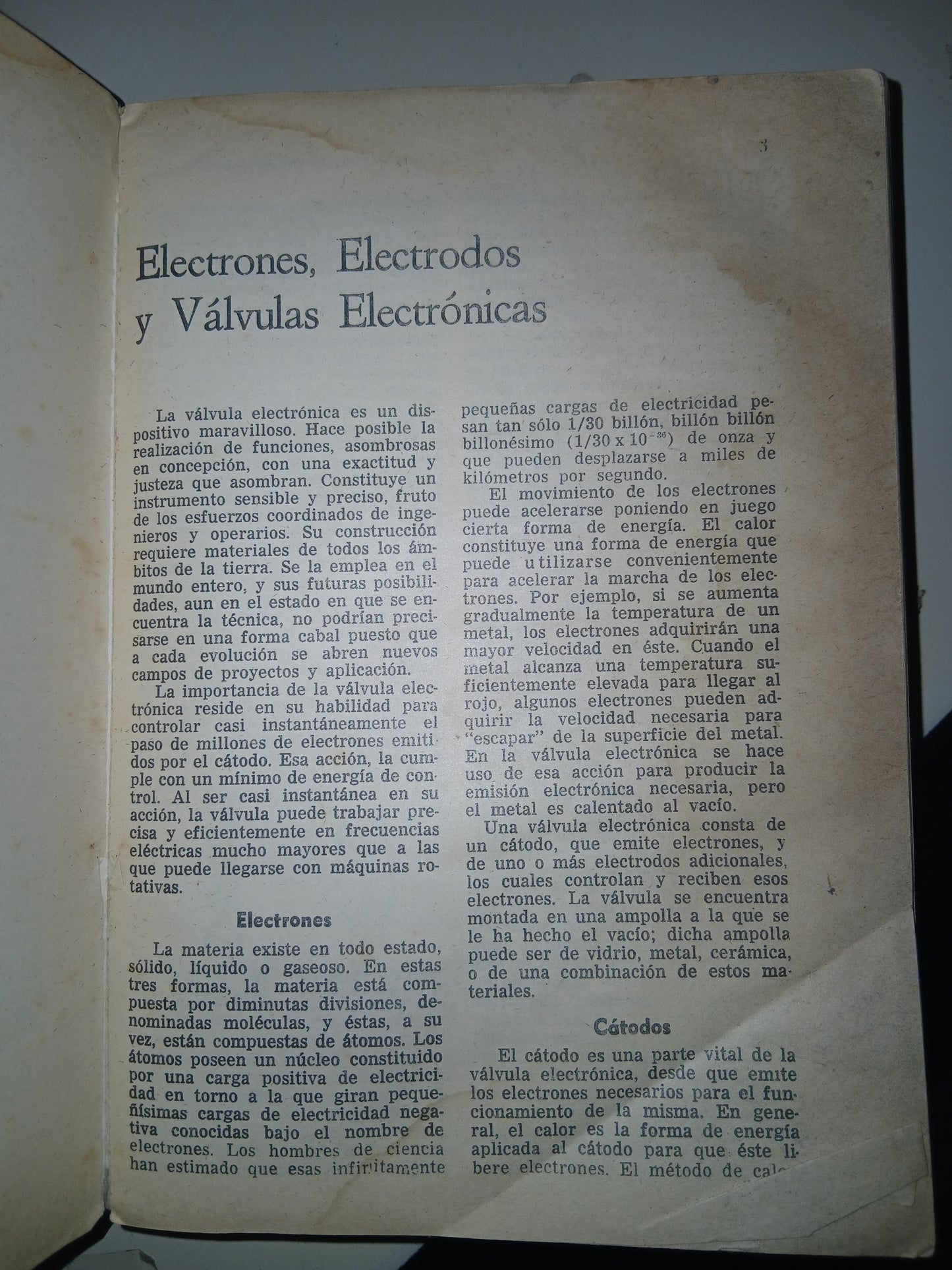 VÁLVULAS DE RECEPCIÓN MANUAL RCA (VARIOS AUTORES) USADO ELECTRÓNICA LITERARIO 207