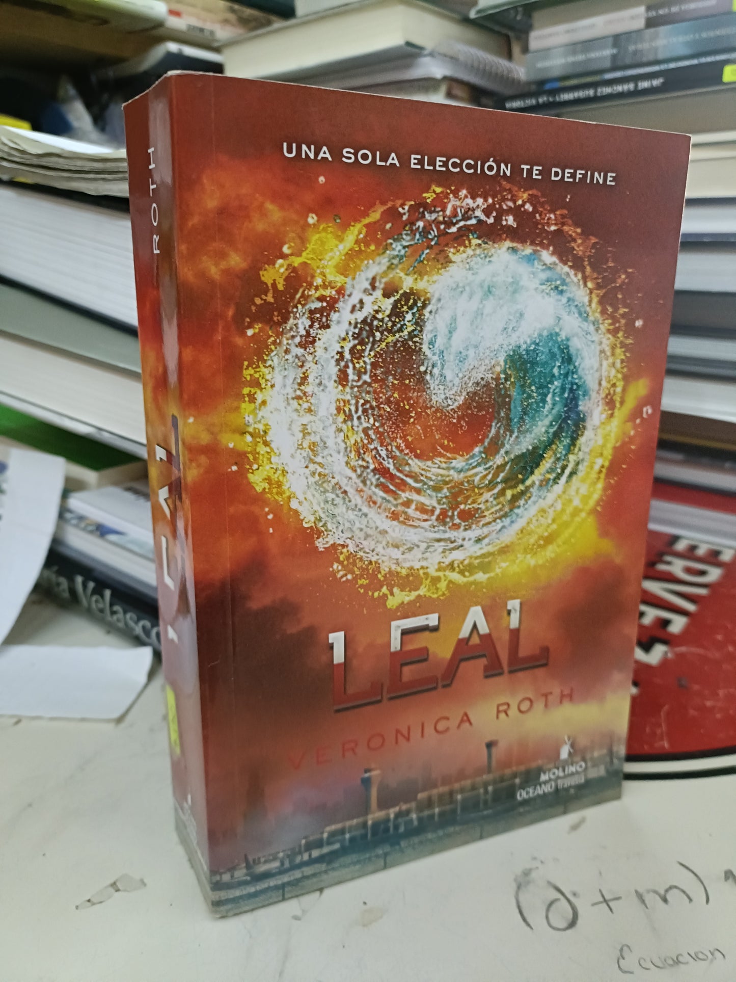 LEAL POR VERÓNICA ROTH USADO NOVELA LITERARIO 207
