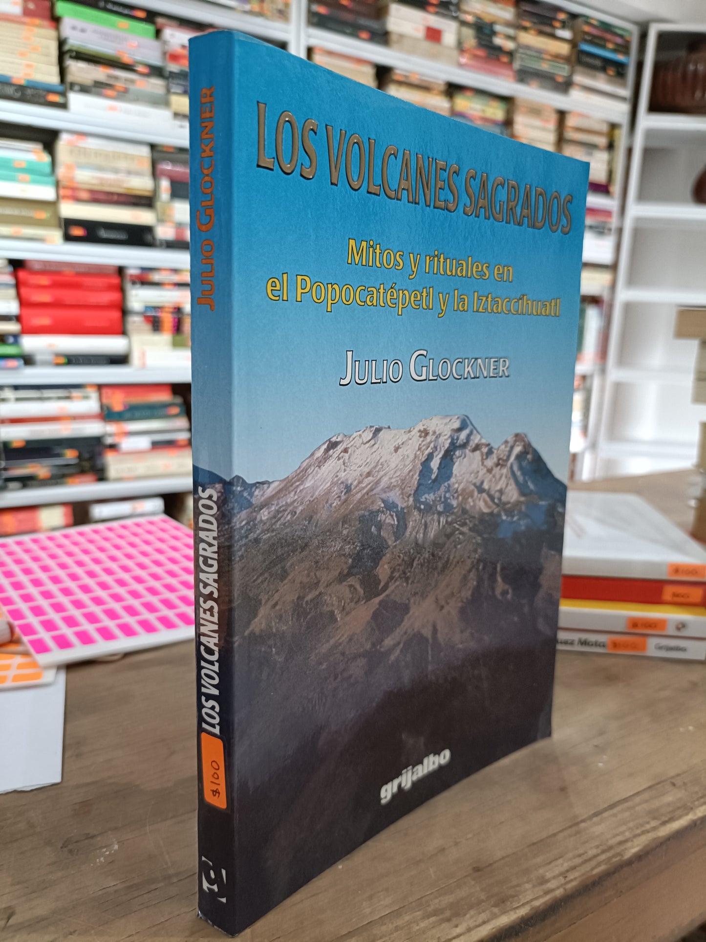 LOS VOLCANES SAGRADOS USADOS NOVELAS JUAREZ 515
