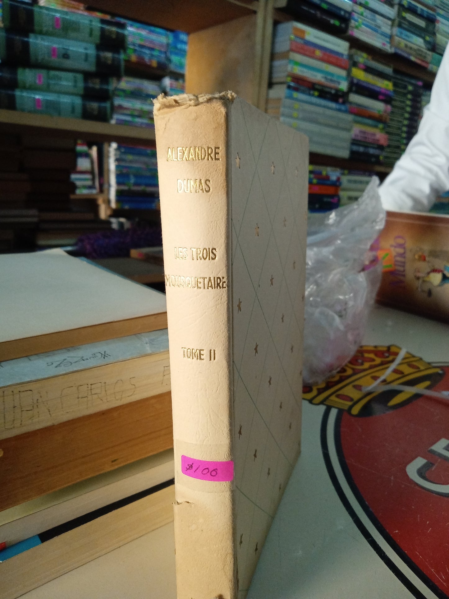 LES TROIS MOUSQUETAIRES POR ALEXANDRE DUMAS USADO IDIOMAS LITERARIO 207