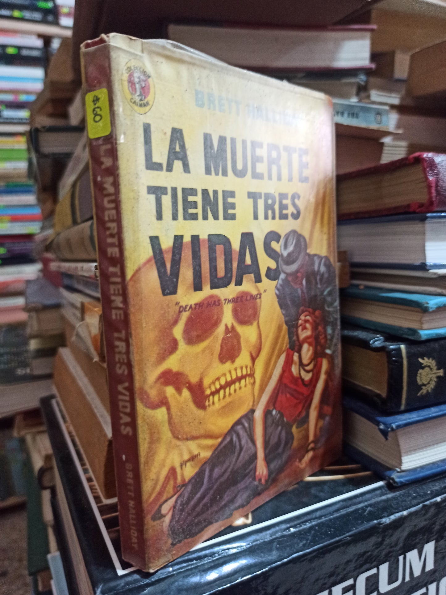 LA MUERTE TIENE TRES VIDAS POR BRETT HALLIDAY USADO NOVELAS ALDAMA