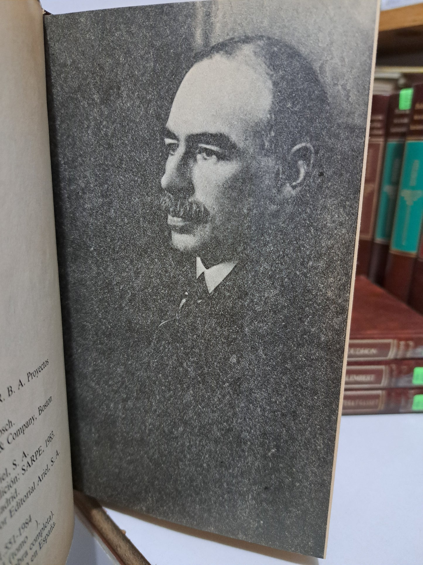 CRÍTICA DE LA ECONOMÍA CLÁSICA JOHN MAYNARD KEYNES USADO NOVELA JUÁREZ