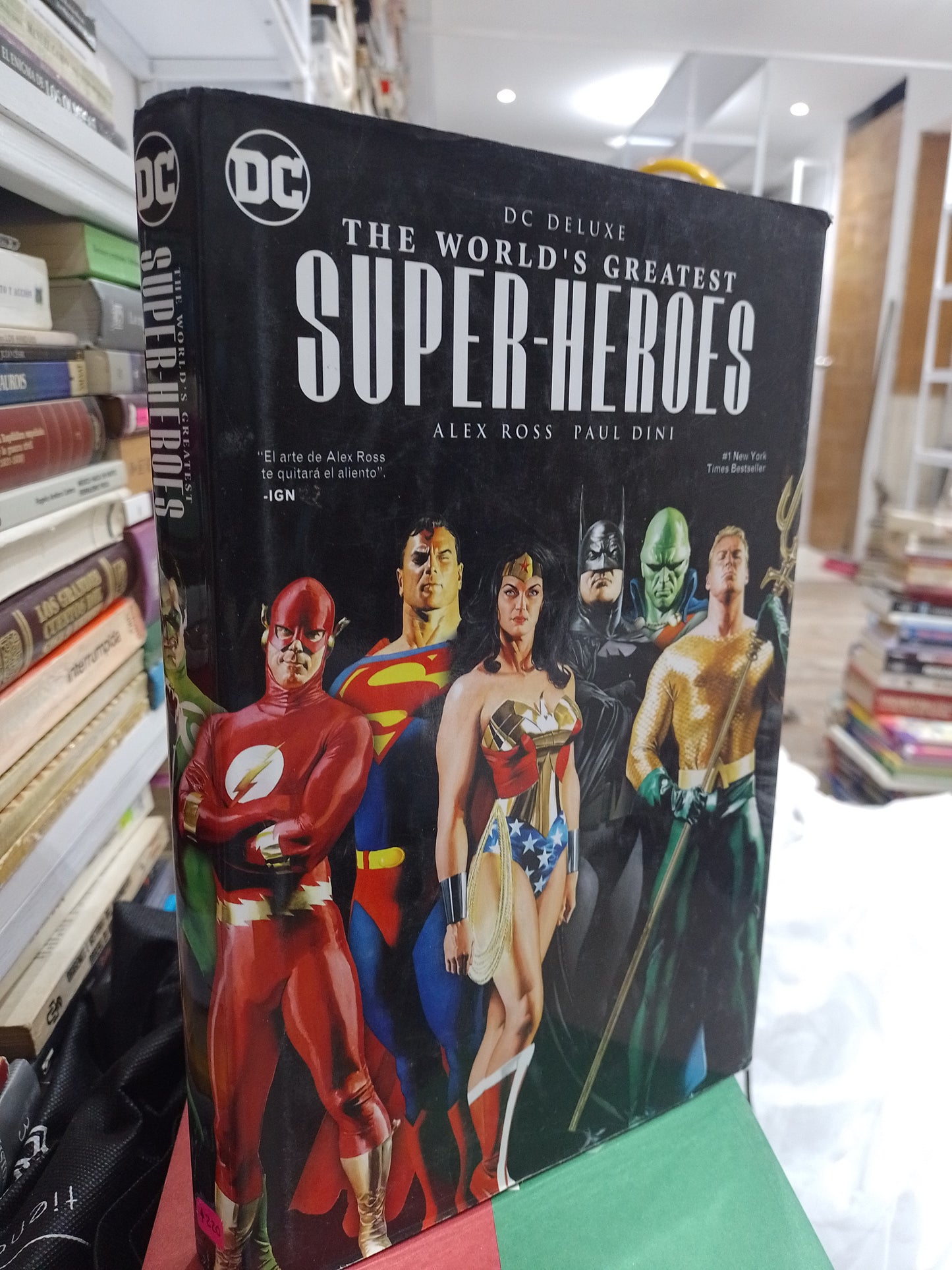 THE WORLDS GREATEST SUPER HEROES POR ALEX ROSS PAUL DINI USADO NOVELA JUAREZ 515