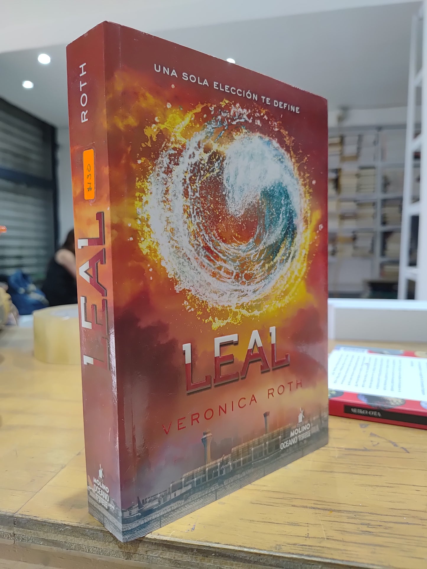 LEAL POR VERONICA ROTH USADO NOVELAS JUAREZ 515
